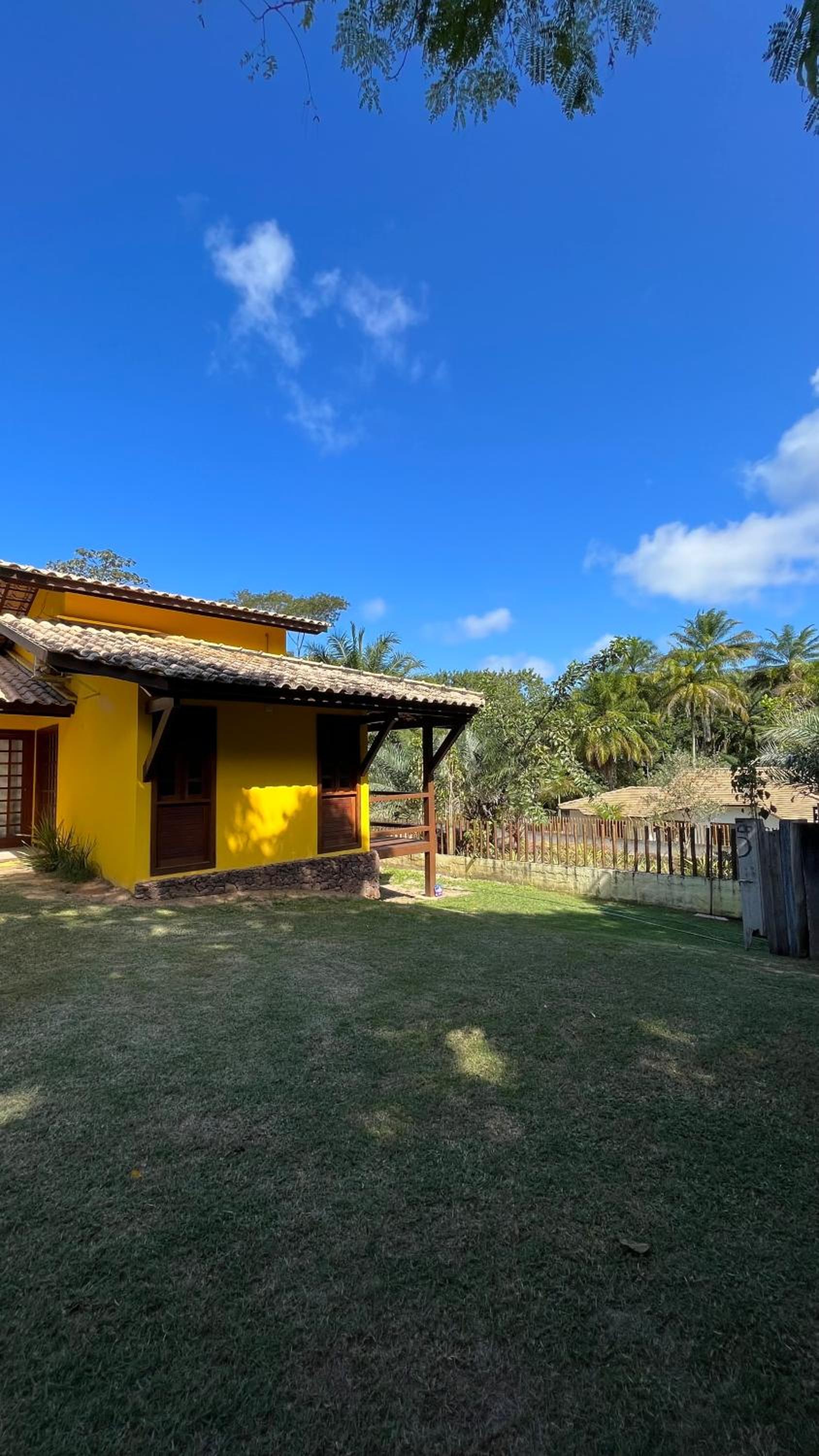Casa Amarella - Condomínio de casas