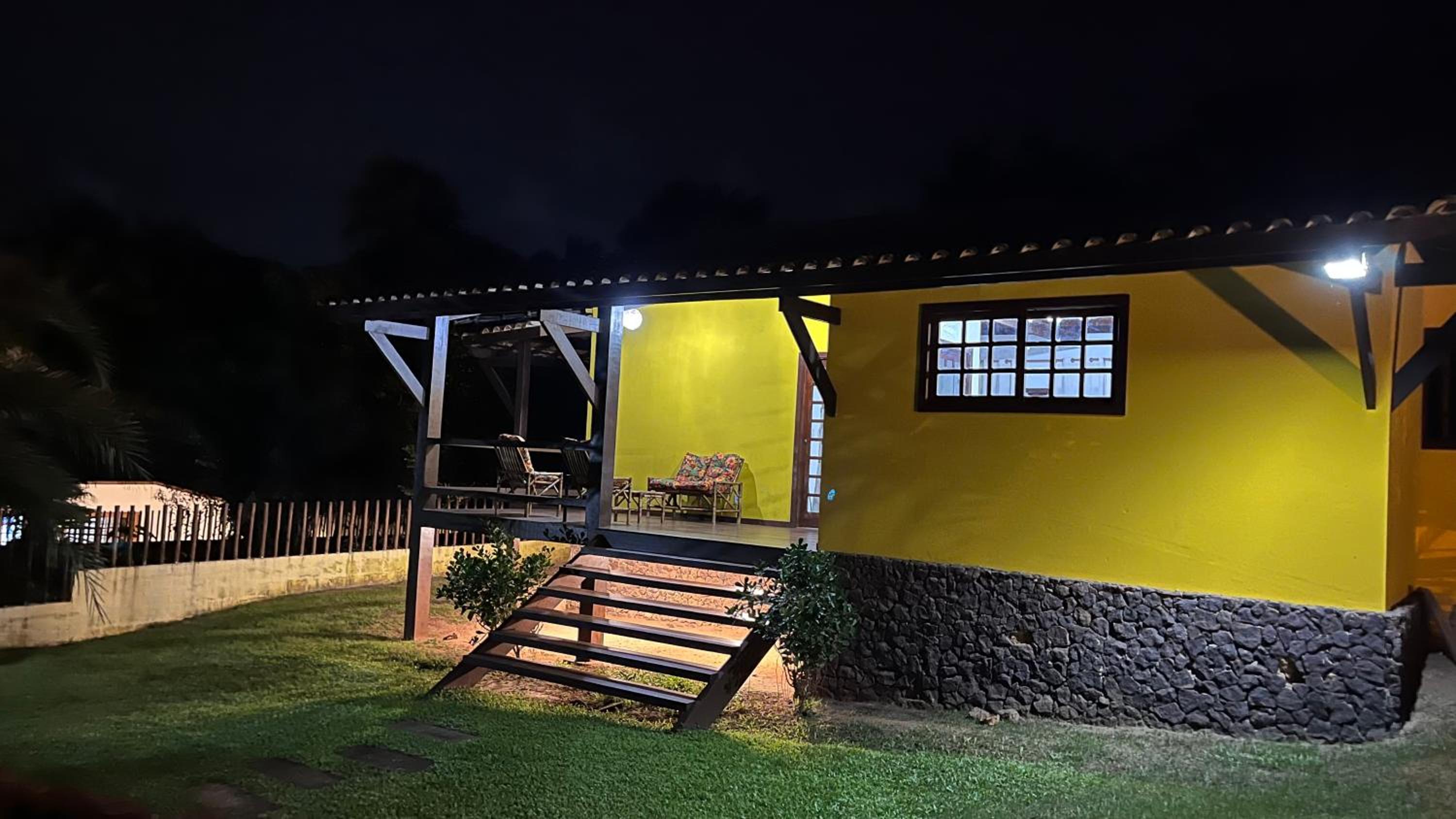Casa Amarella - Condomínio de casas