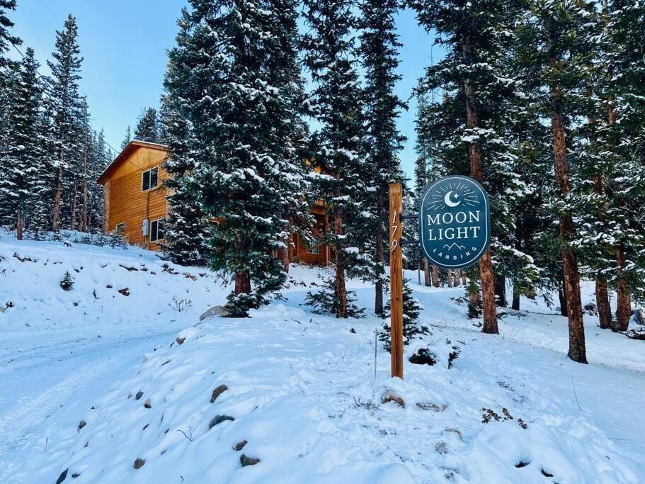Mountain Views, Fast Wi-Fi, Hot Tub near Fairplay and Breck