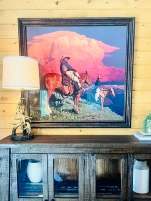 Mountain Views, Fast Wi-Fi, Hot Tub near Fairplay and Breck