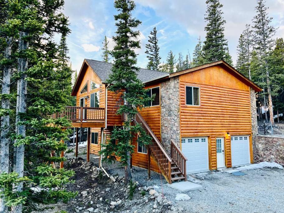Mountain Views, Fast Wi-Fi, Hot Tub near Fairplay and Breck