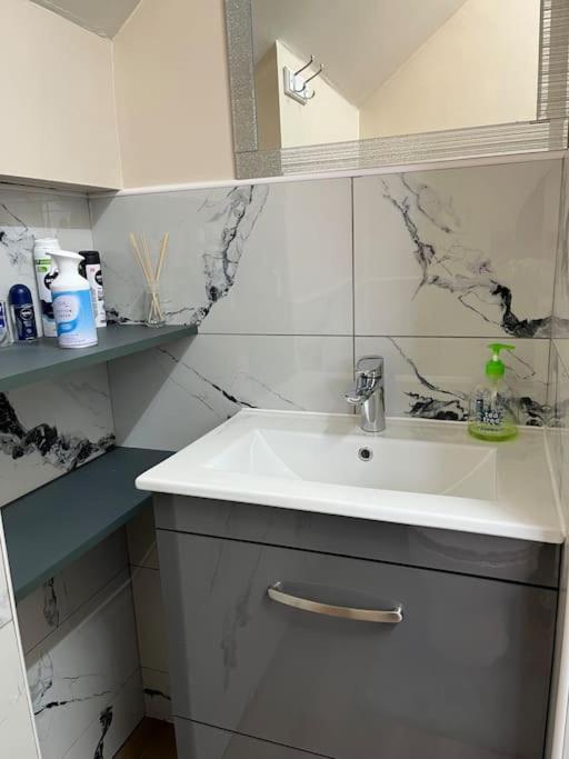luxury Detached House Sheffield City Centre Sleeps 4
