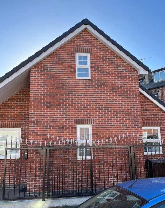 luxury Detached House Sheffield City Centre Sleeps 4