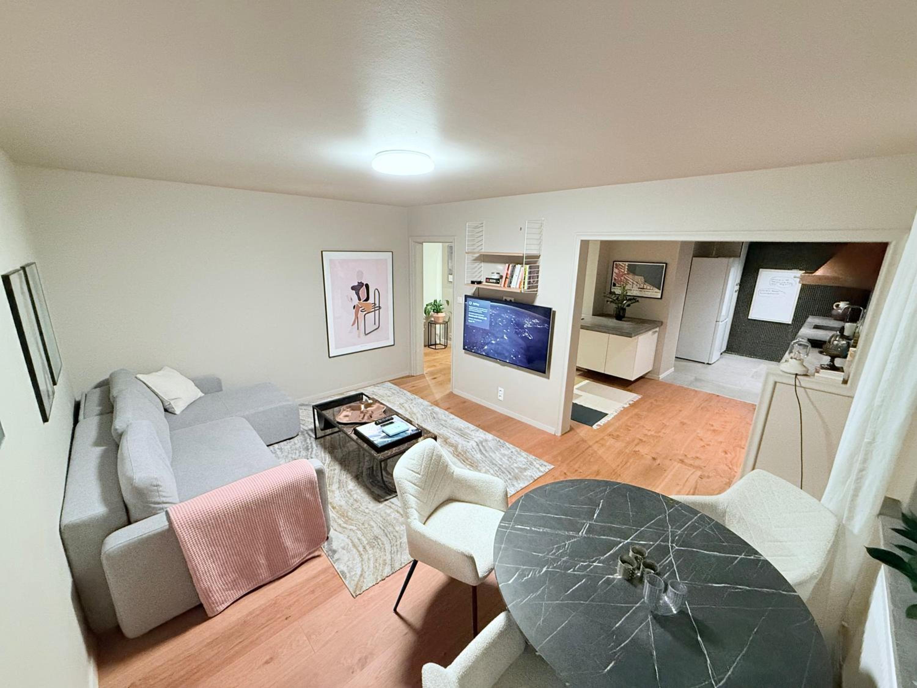 Cozy Apartment , Sleeps 4, 10 Min to Reykjavík Downtown, Family-Friendly view 4