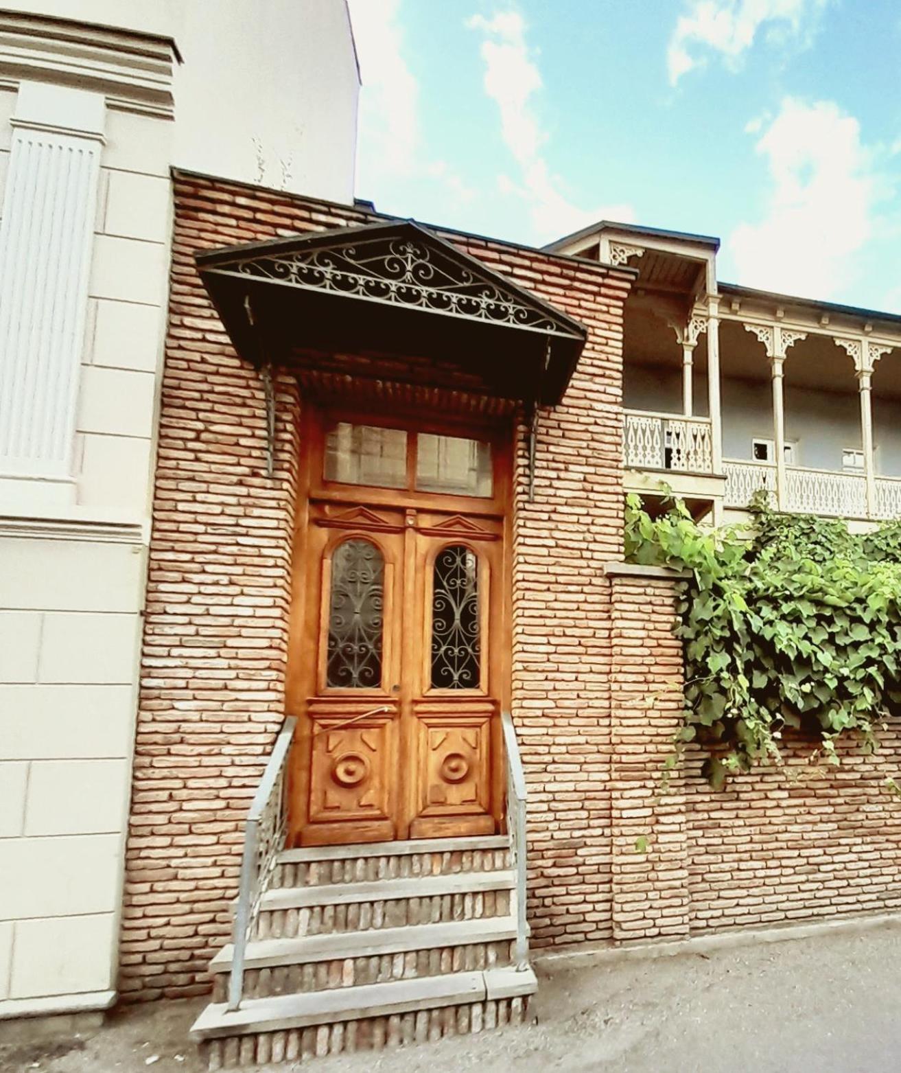 Story Apartment