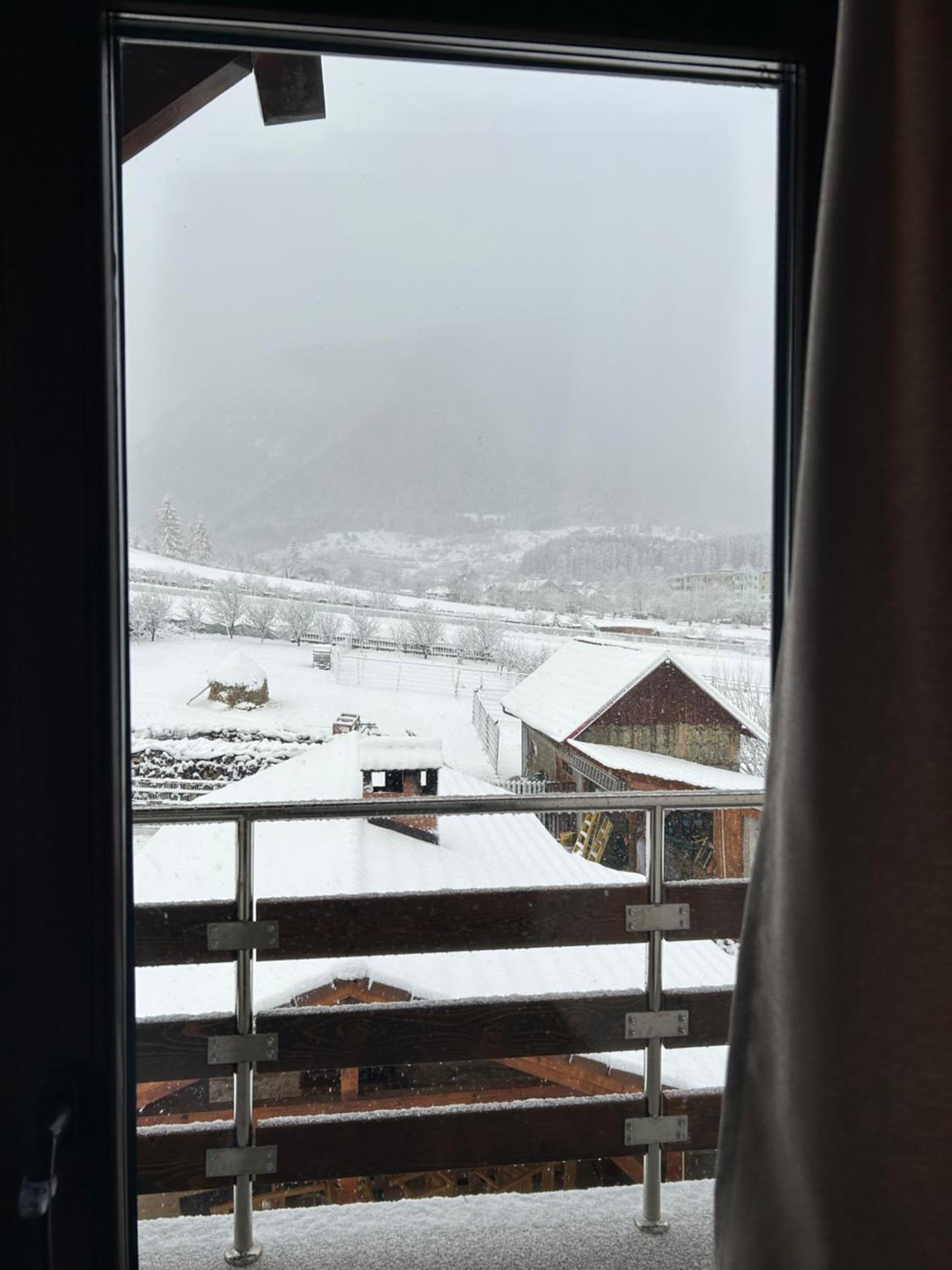 Popasul Piatra Craiului view 5