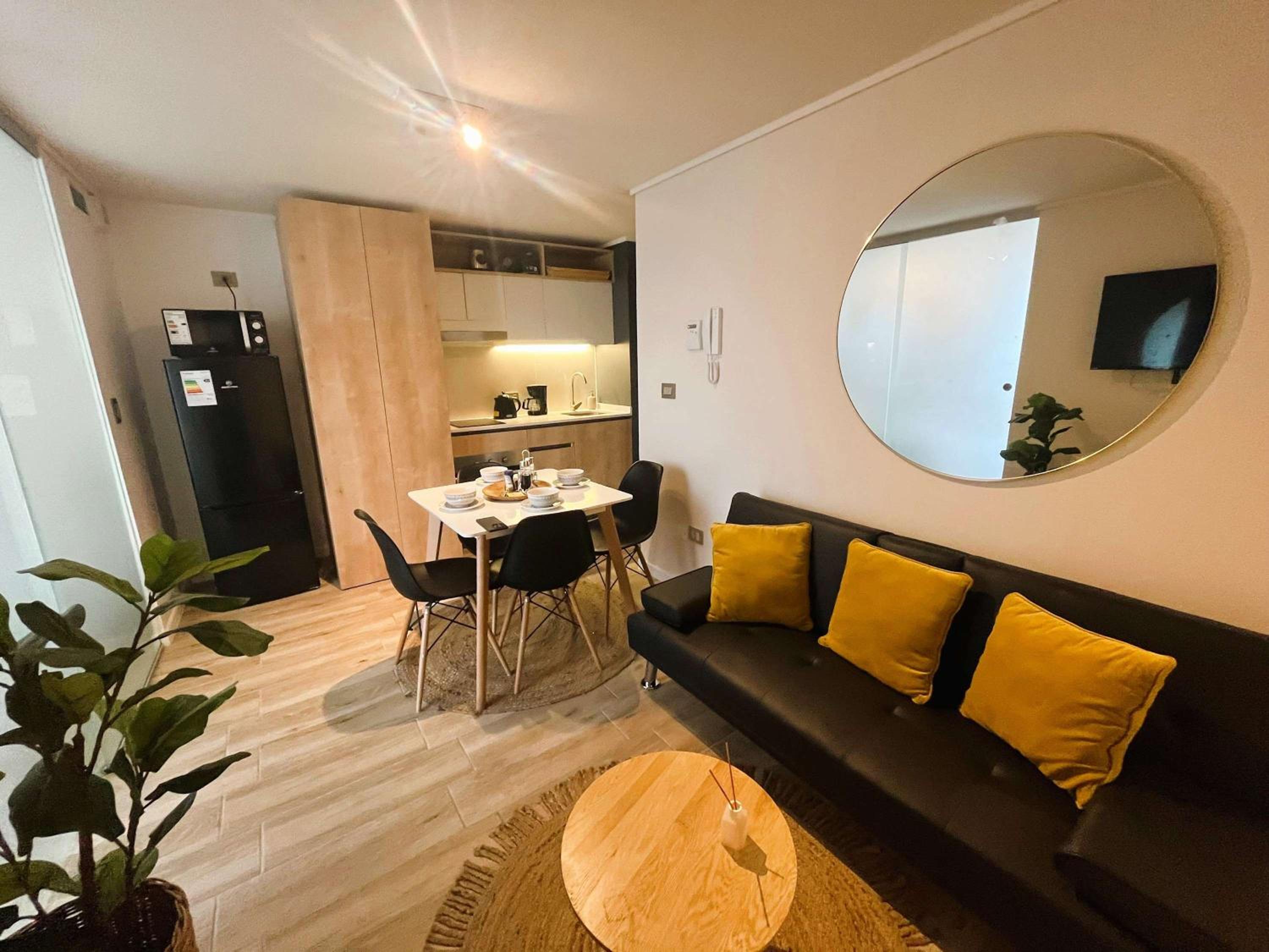 HOM I Depto 2PAX Metro Parque Bustamante — Santiago