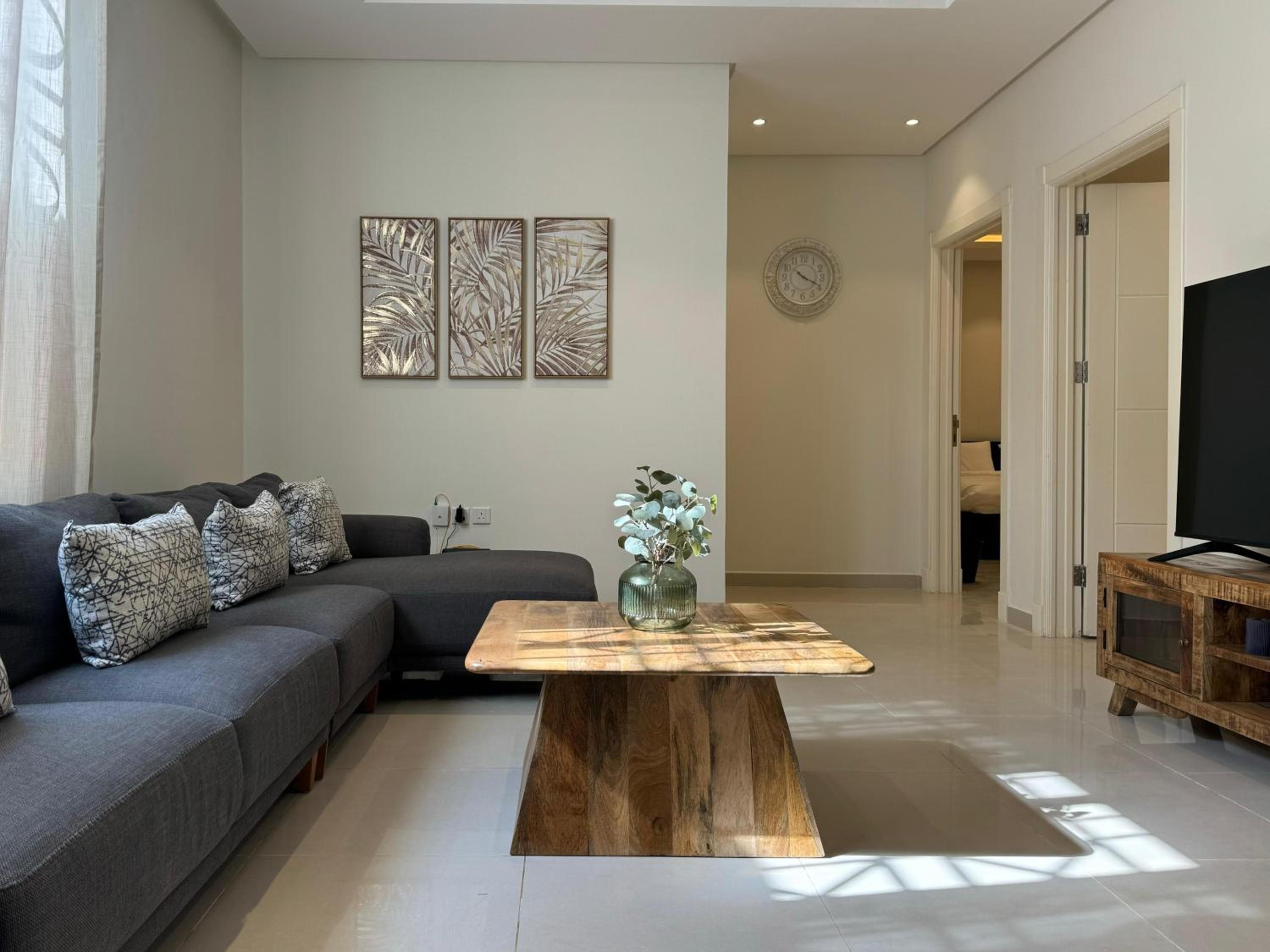 Apartment with Private Entrance - 1A