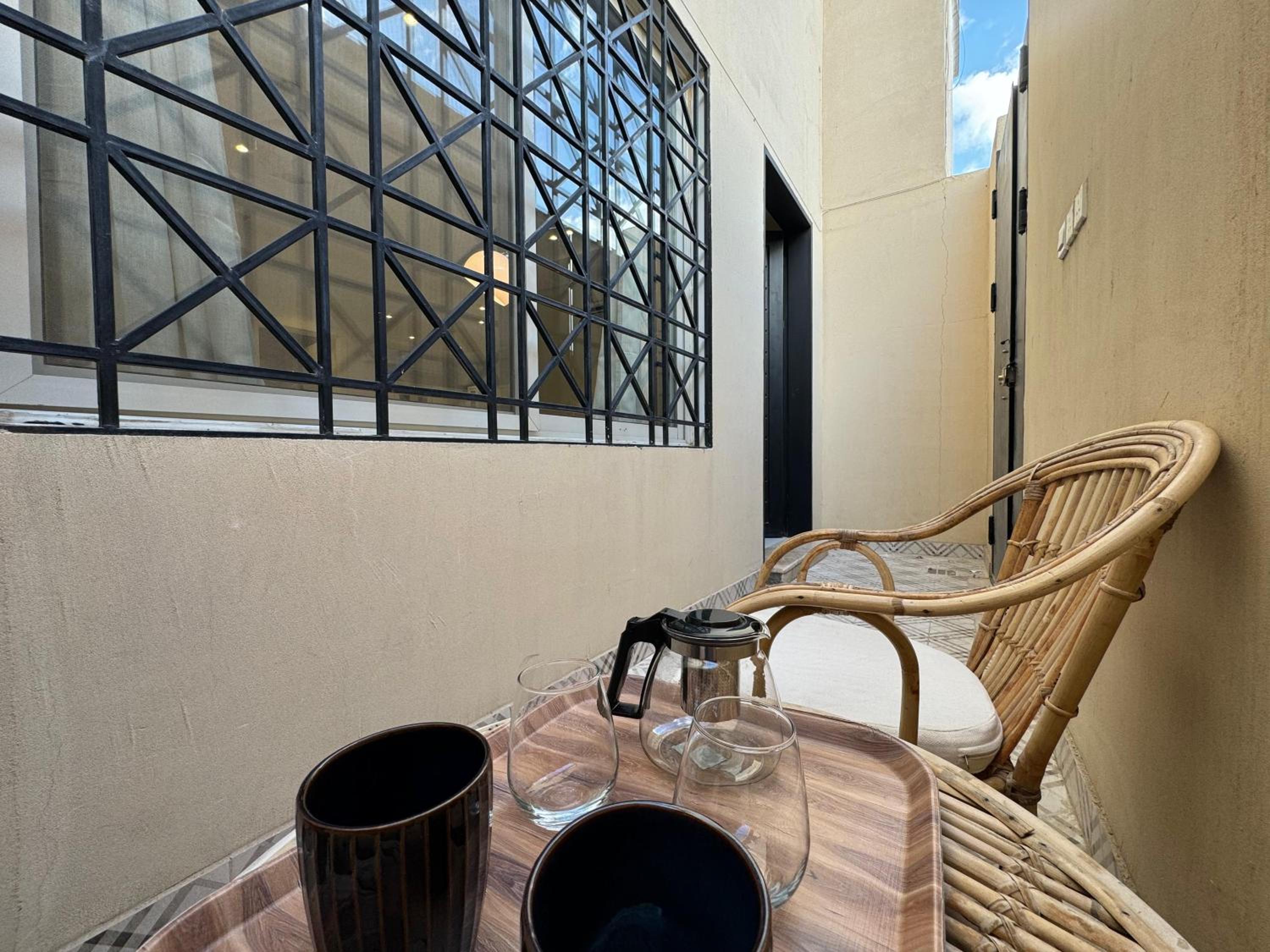 Apartment with Private Entrance - 1A
