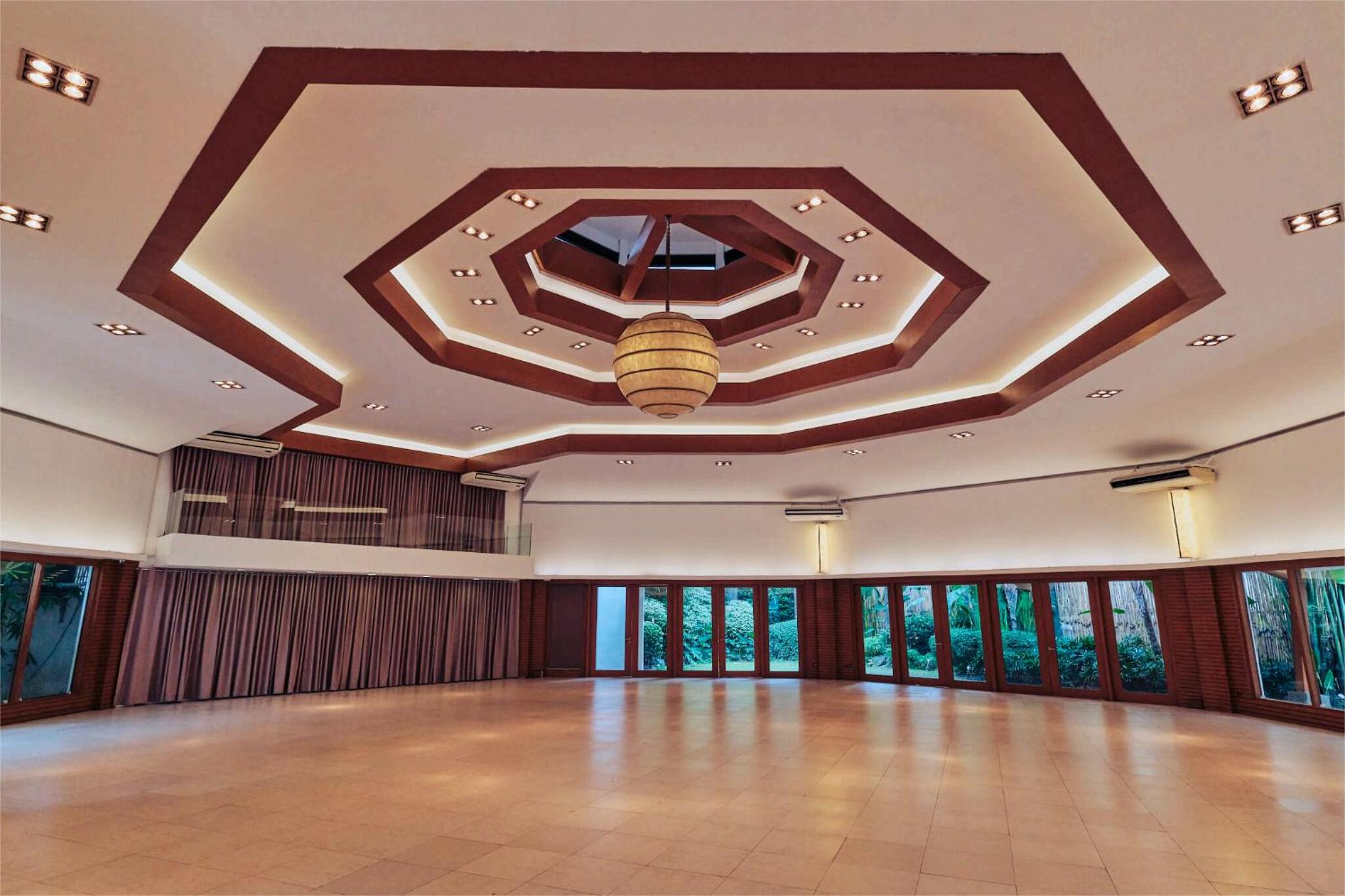meeting & event spaces