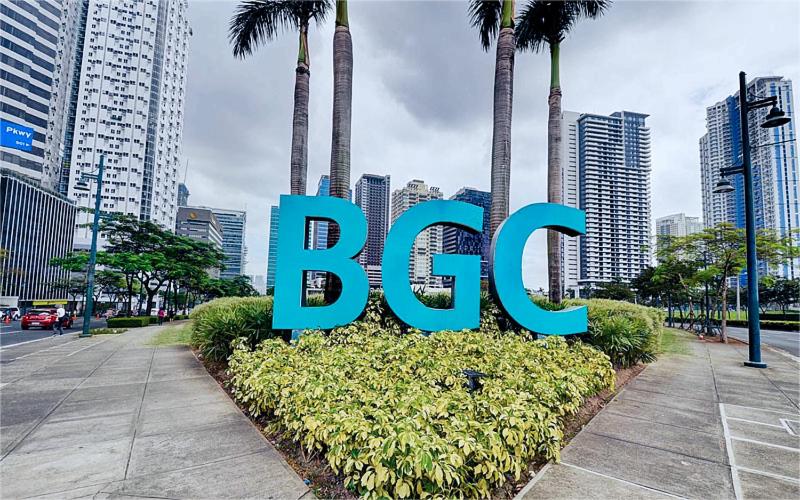 Cozy Home in BGC view 2