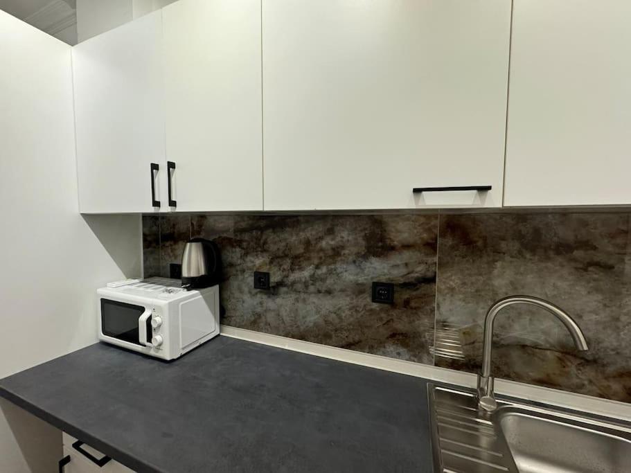 Saloni studio