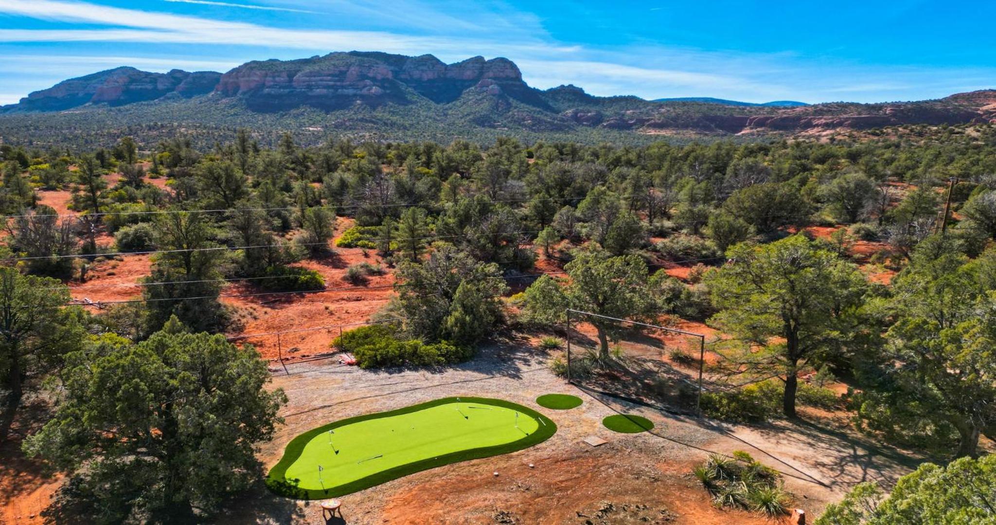 Grand Estate with Pool, Tennis, Pickleball Court, 24 Guests view 3
