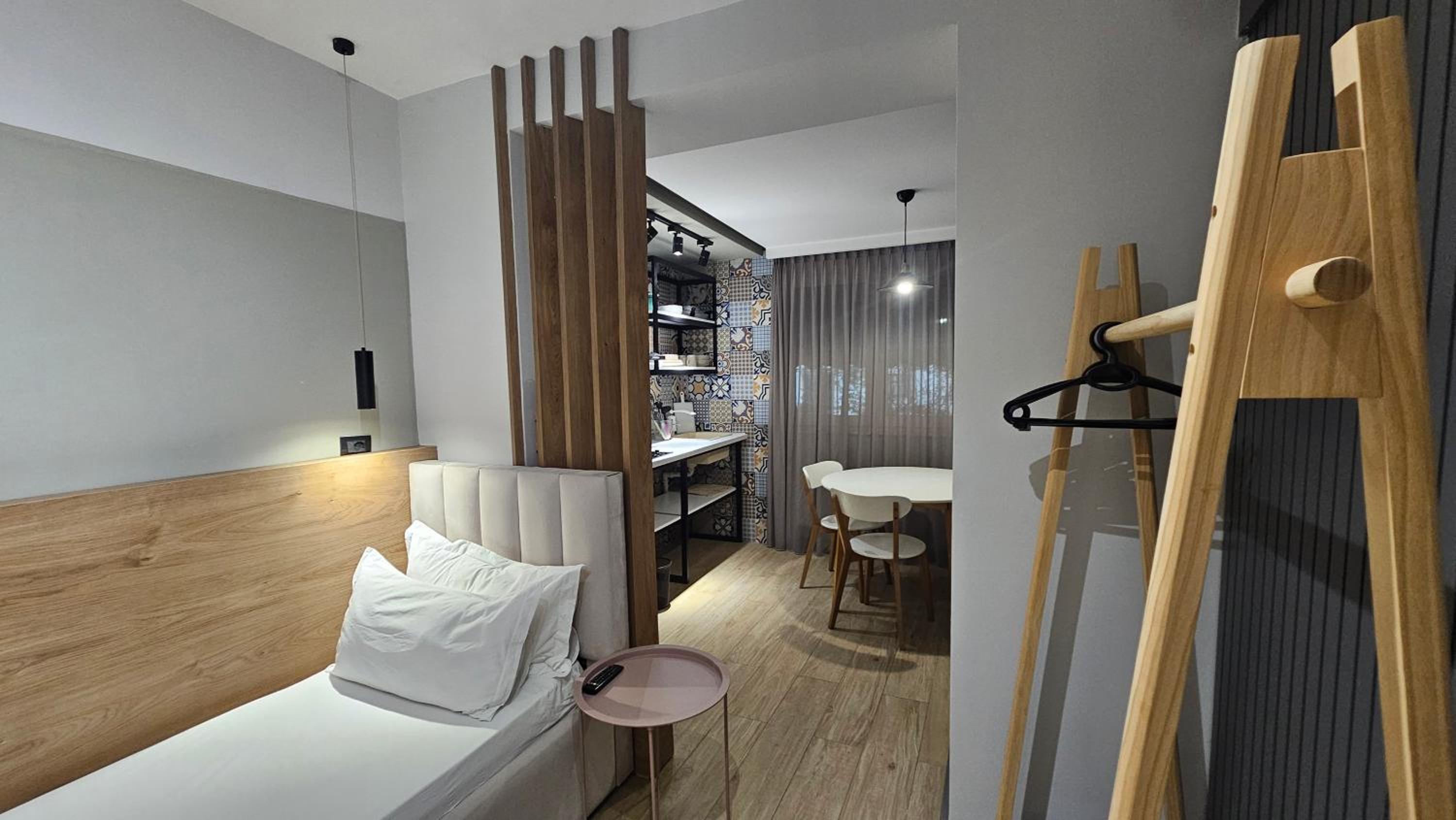 TAM Center Studio Apartment Next To Blloku No2