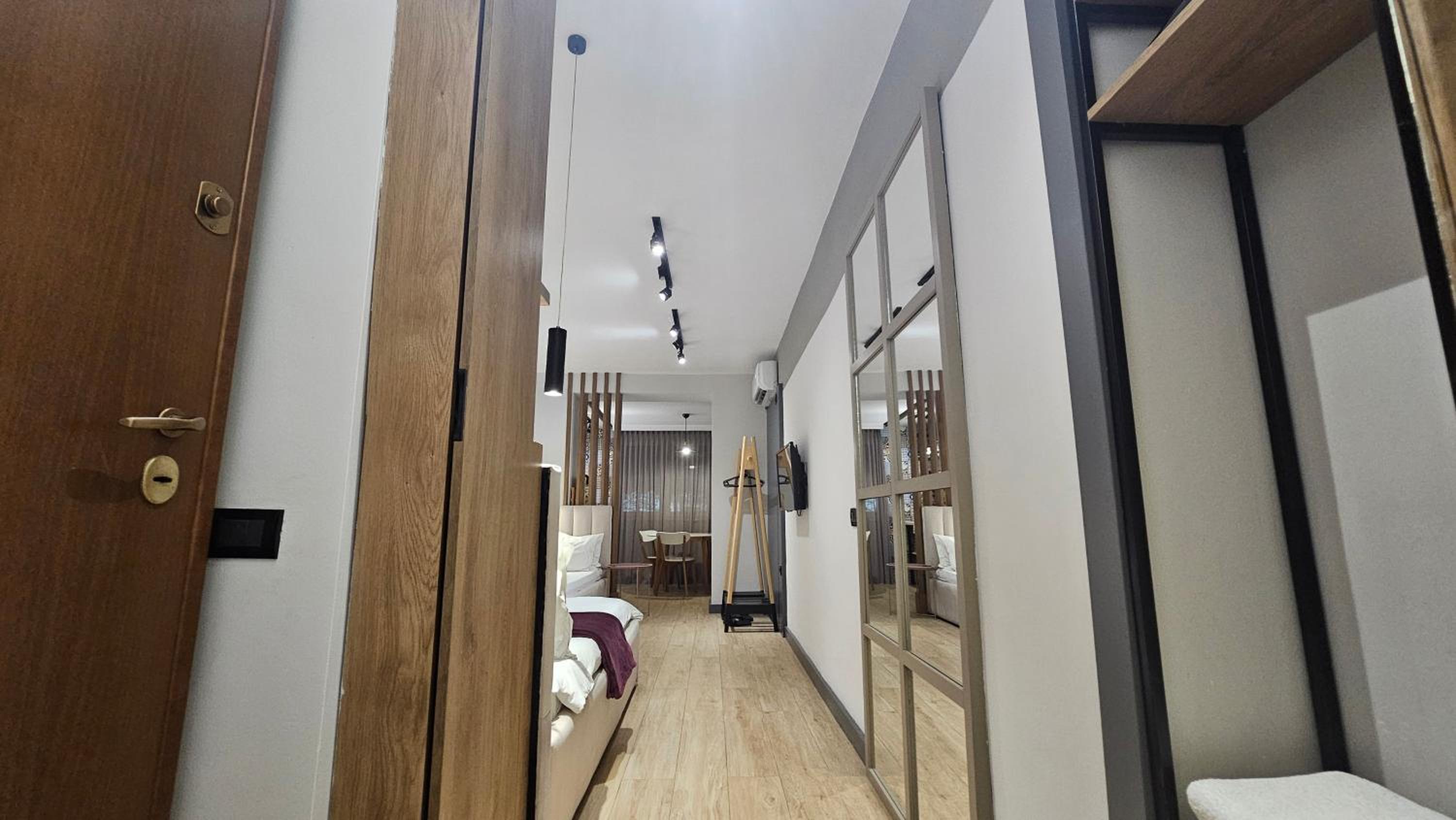 TAM Center Studio Apartment Next To Blloku No2