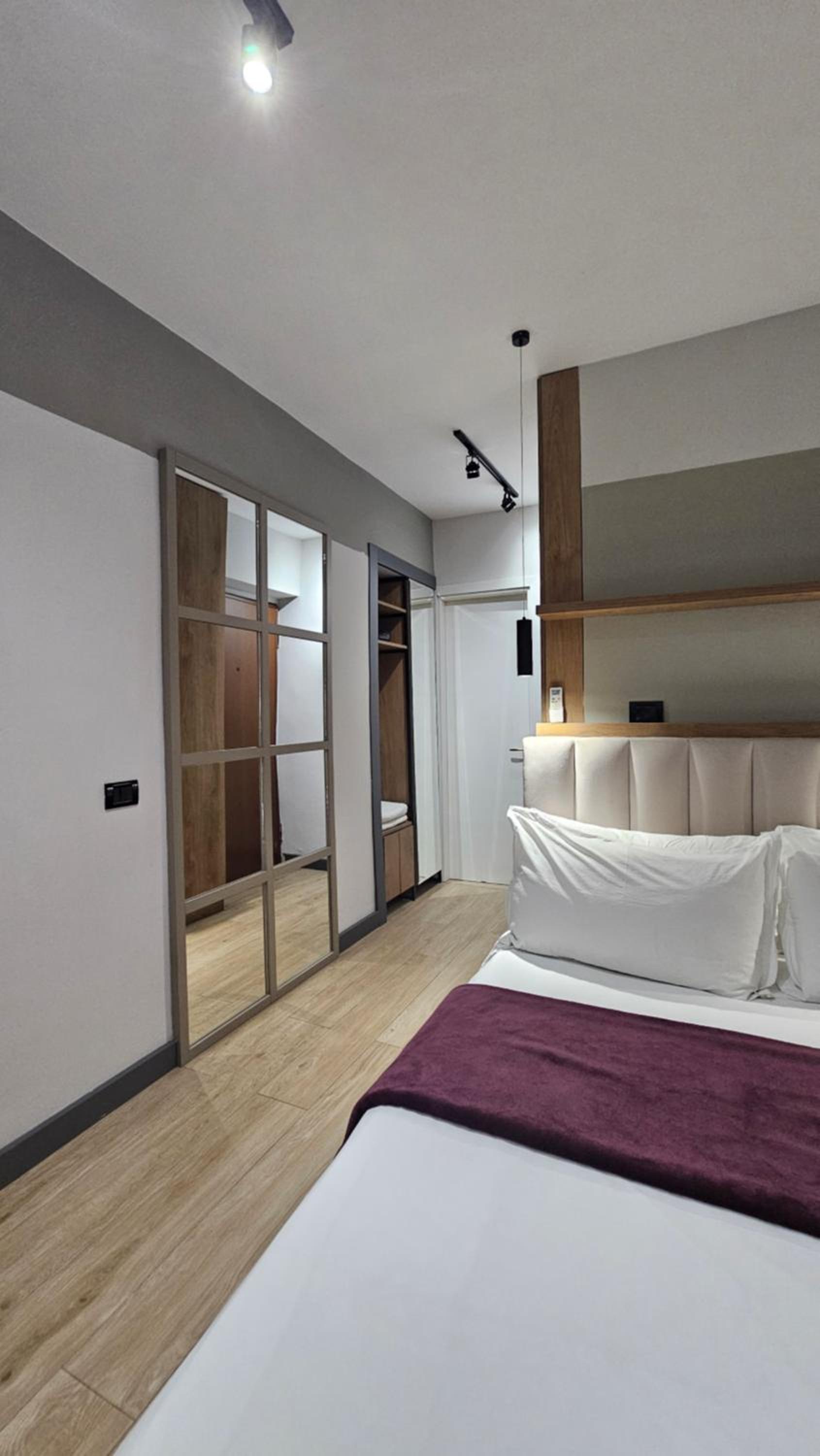 TAM Center Studio Apartment Next To Blloku No2