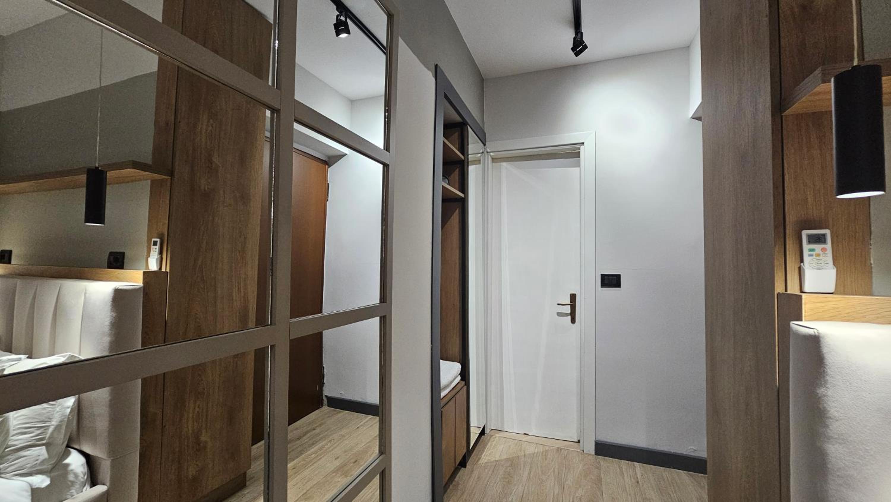 TAM Center Studio Apartment Next To Blloku No2