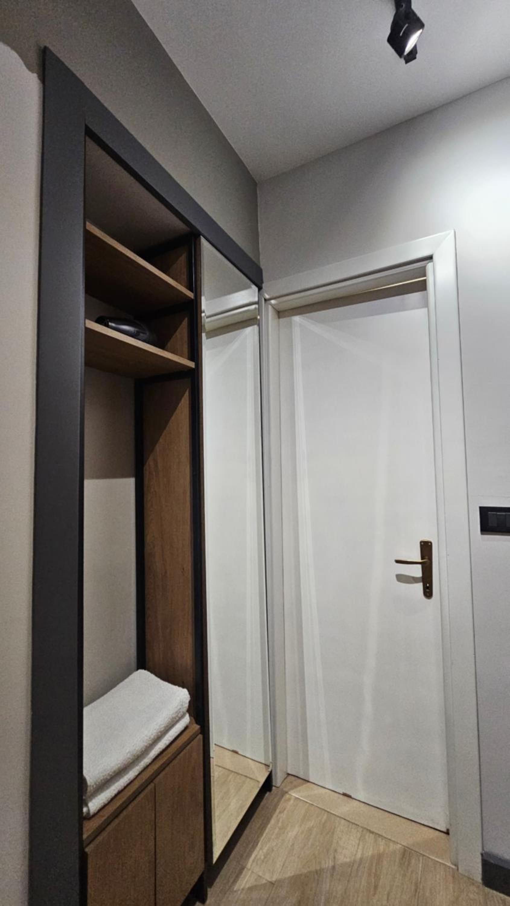 TAM Center Studio Apartment Next To Blloku No2