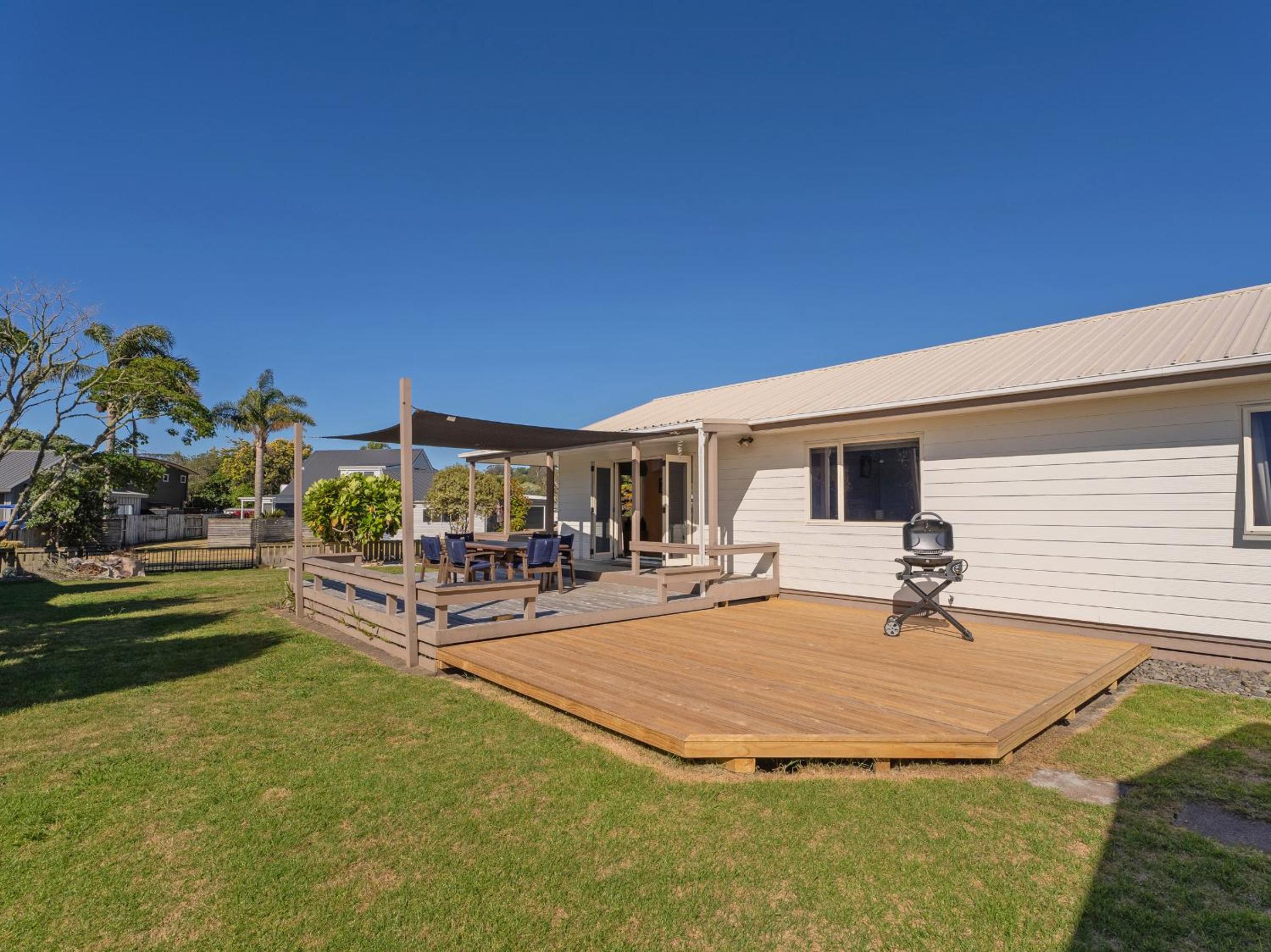 Nest by the Beach - Cooks Beach Holiday Home view 2