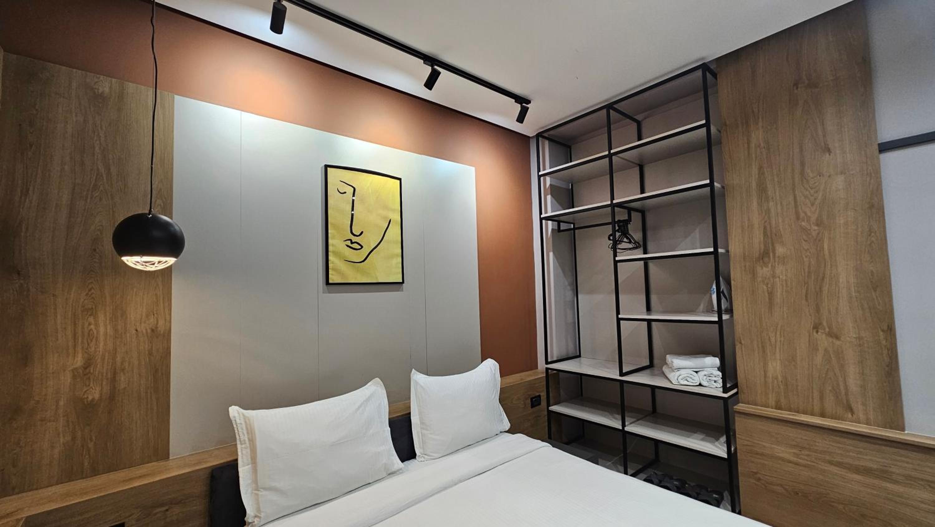TAM Center Studio Apartment Next To Blloku No2