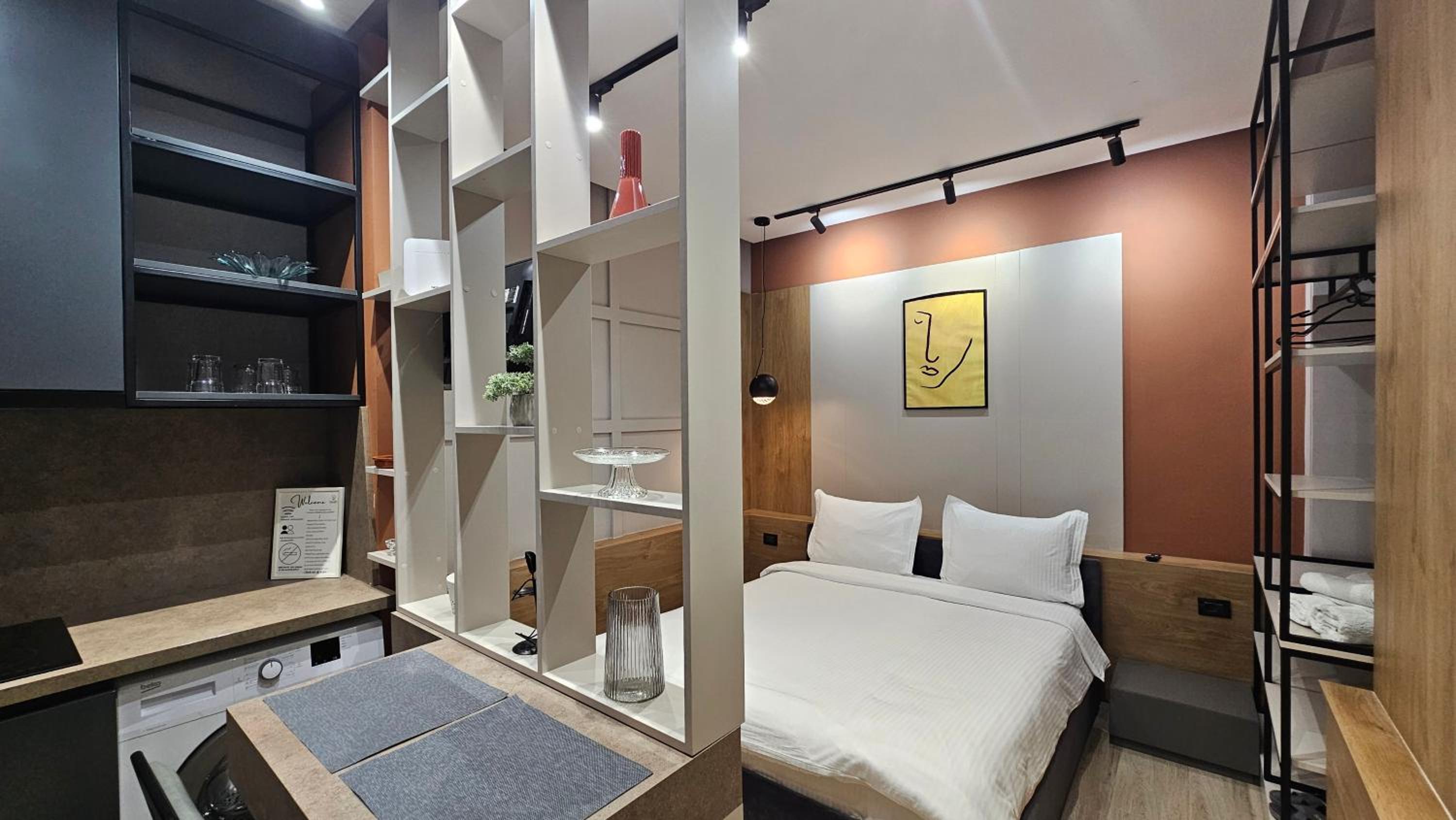 TAM Center Studio Apartment Next To Blloku No2