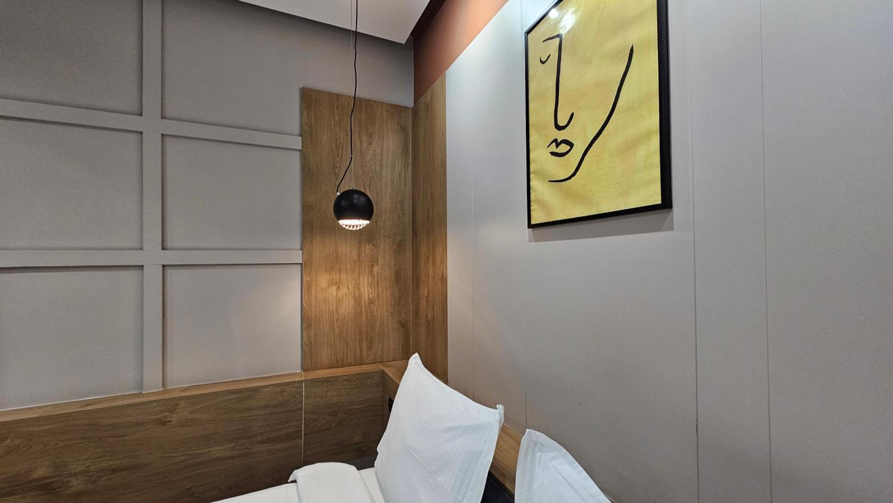 TAM Center Studio Apartment Next To Blloku No2
