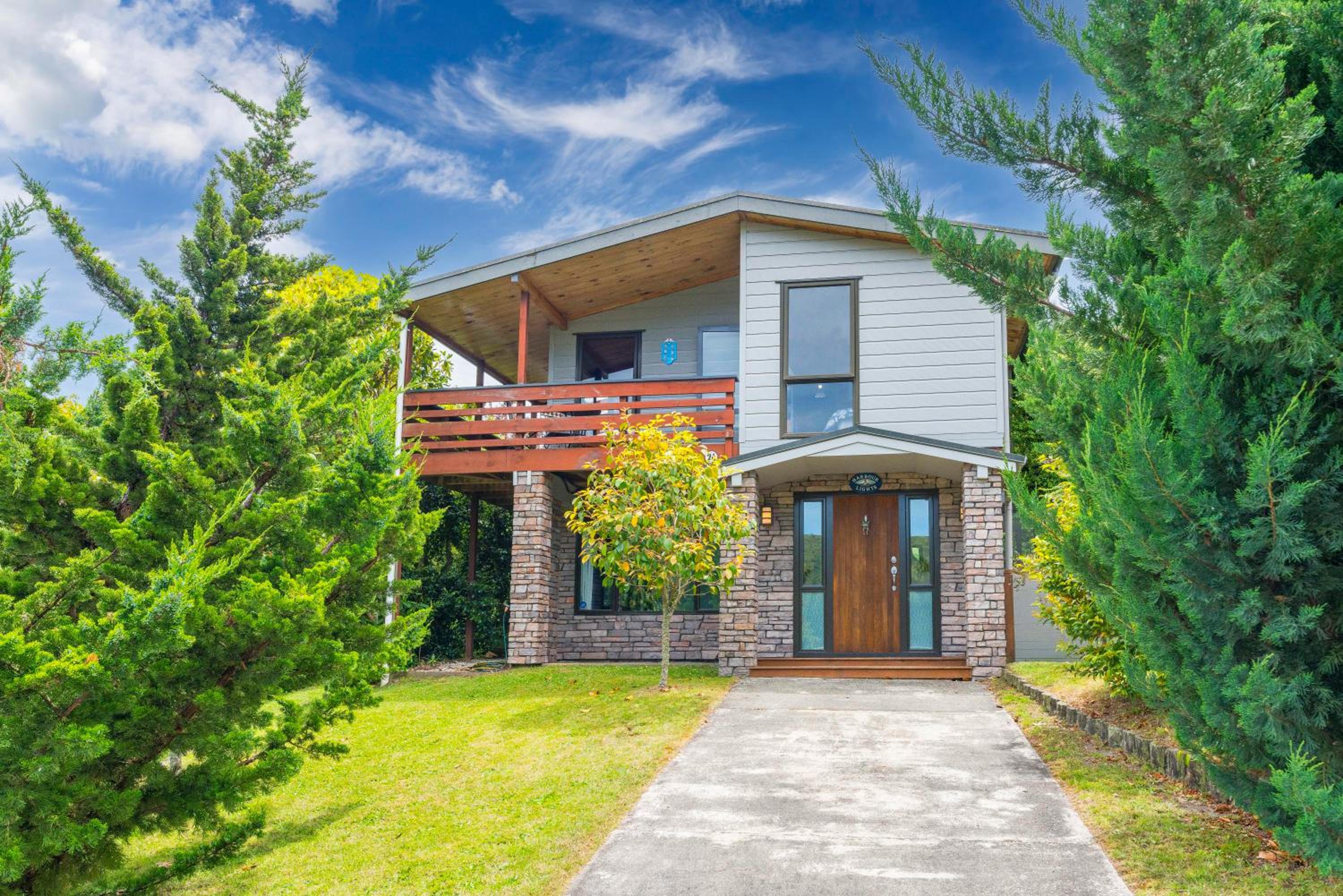 Harbour Lights - Lake Taupo Holiday Home