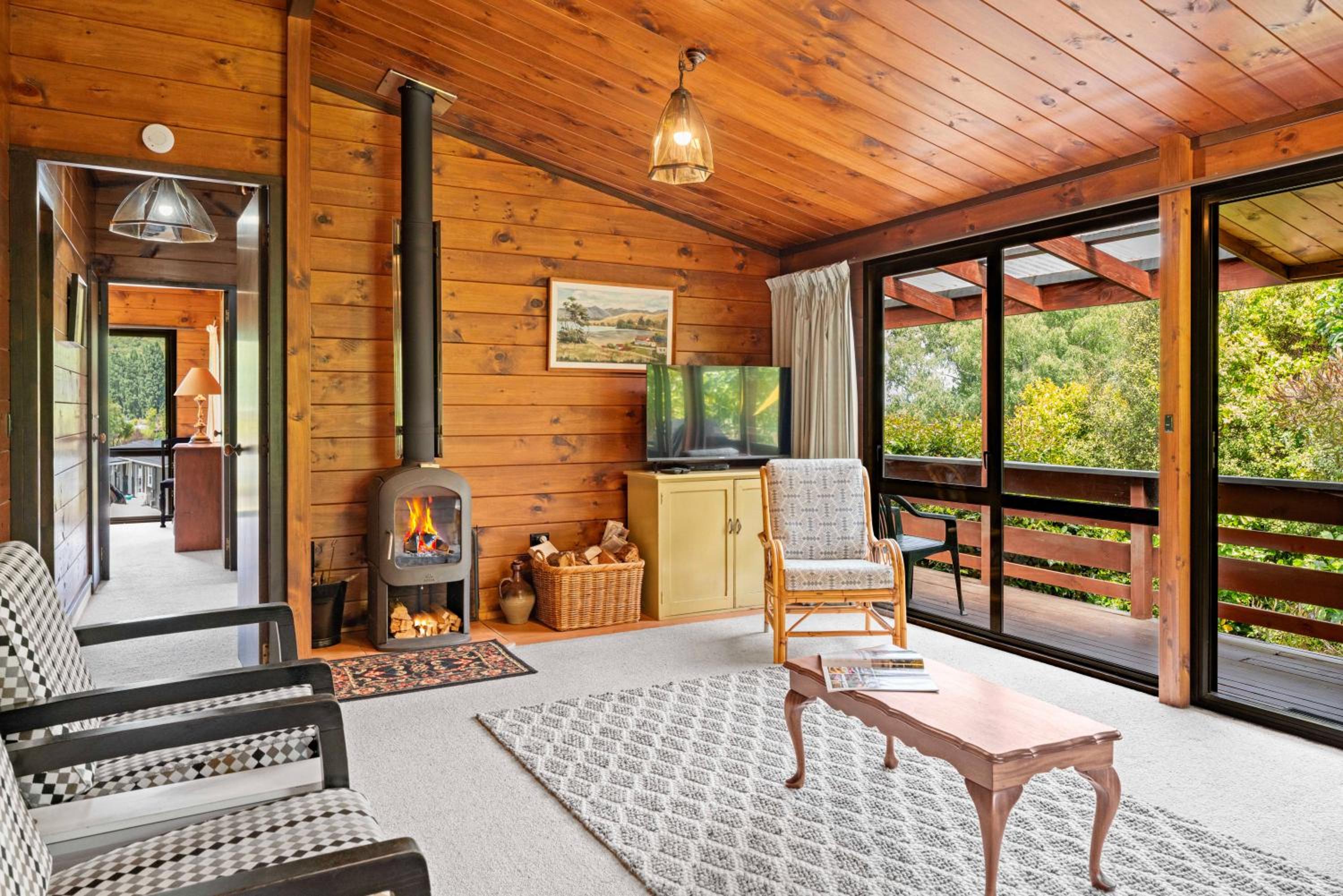Harbour Lights - Lake Taupo Holiday Home