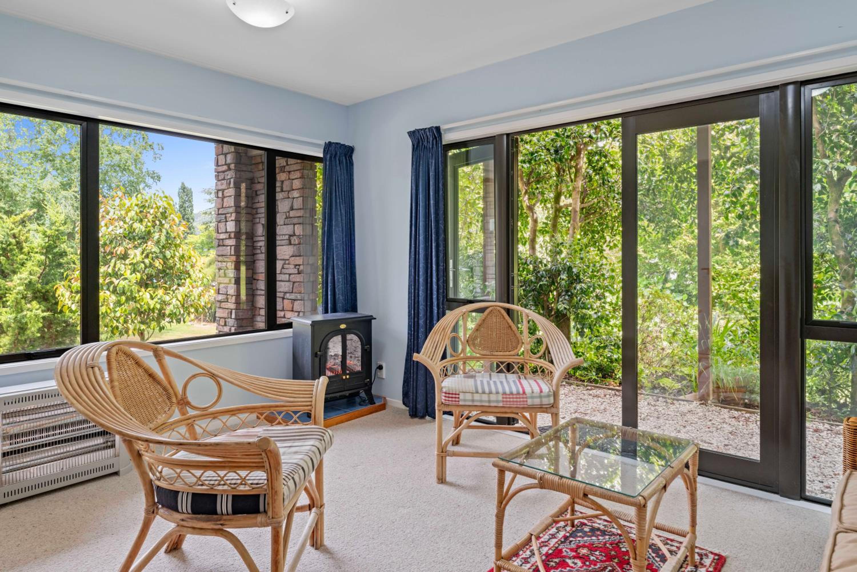 Harbour Lights - Lake Taupo Holiday Home