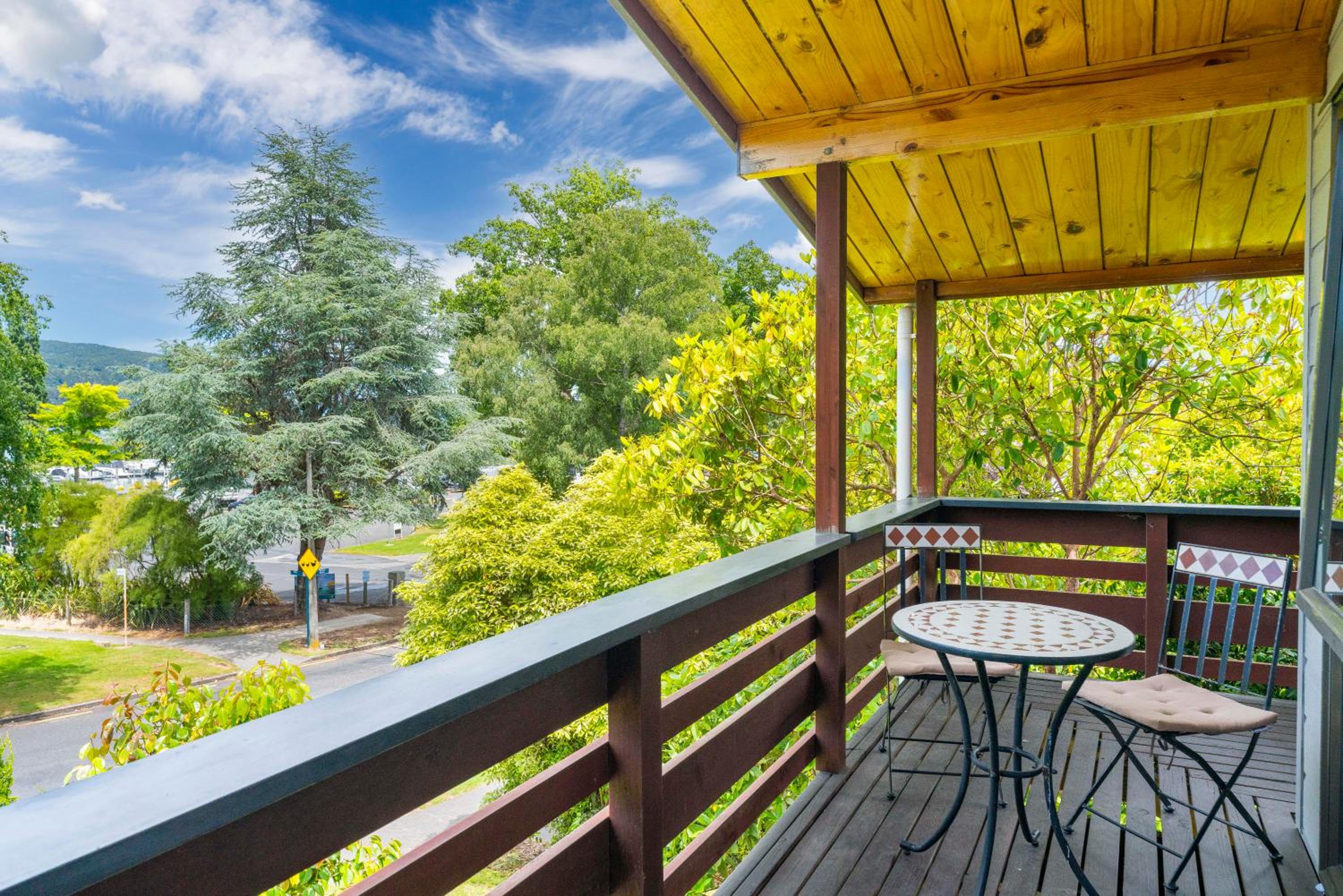 Harbour Lights - Lake Taupo Holiday Home