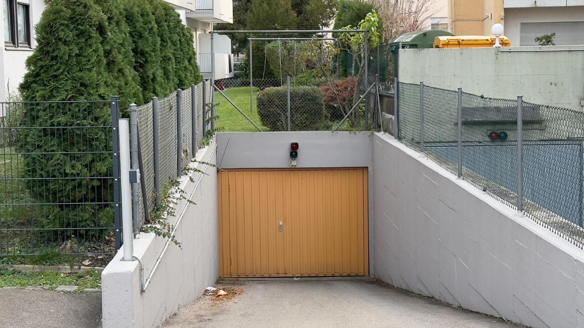 Charmantes 3-Zi-Apartment am Schlössle in Lechhausen-Garage-Balkon-Küche-Smart TV