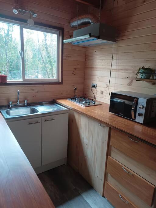 Cabaña en el bosque con opción tina caliente