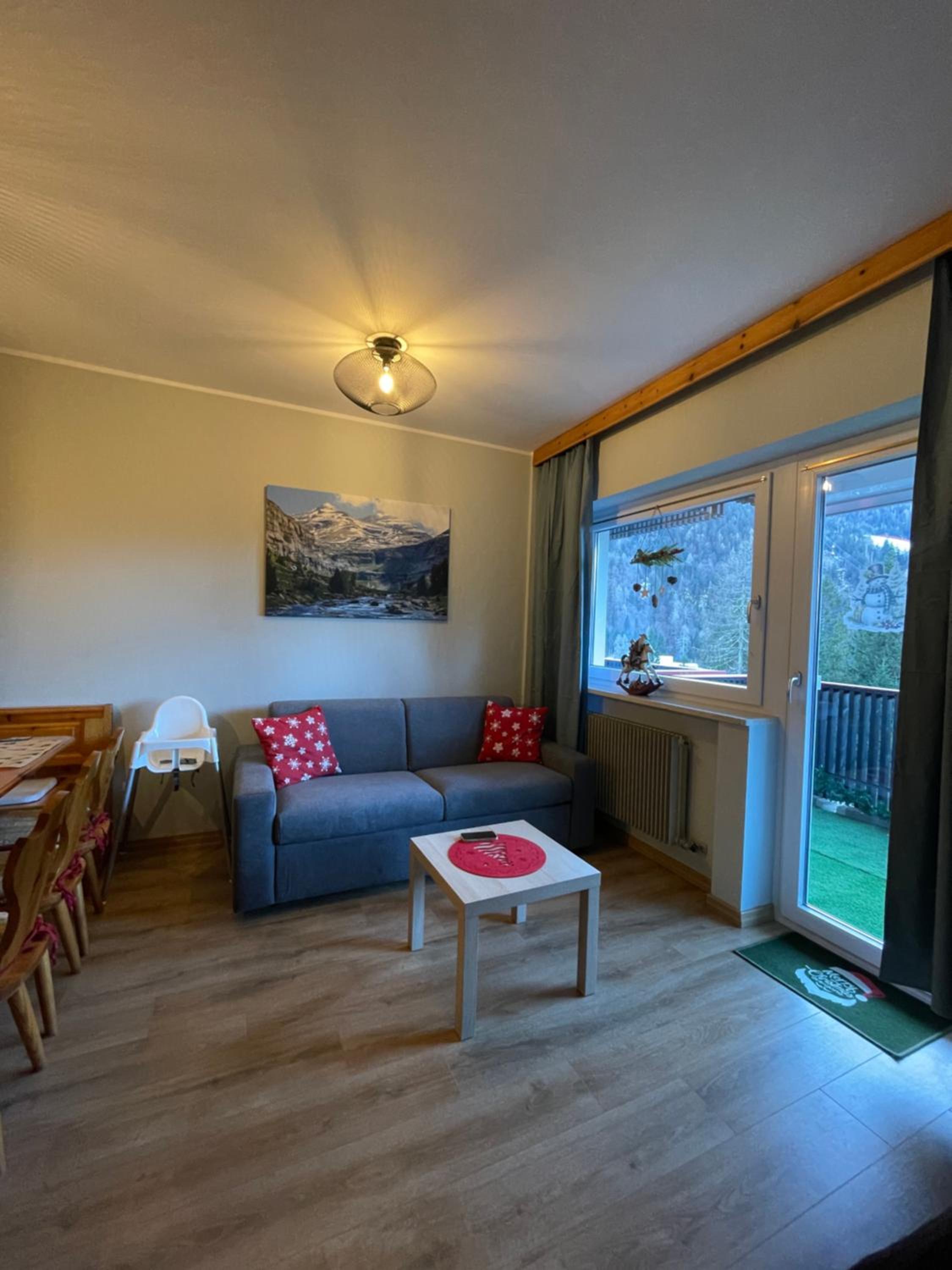 Forest Apartment Michael view 4