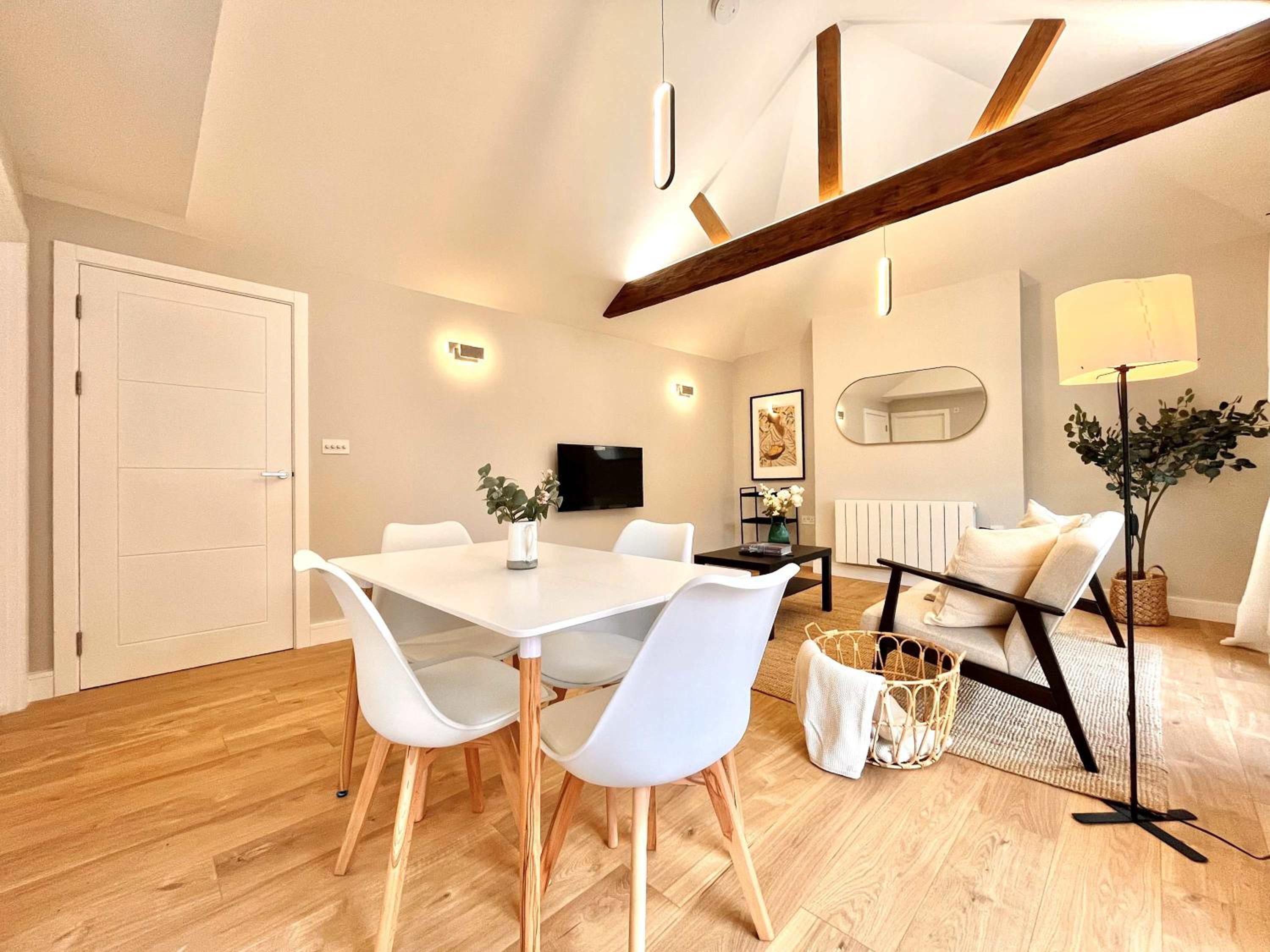 Farnham Vacations - Holly Apartment - Spacious Comfort Central Farnham - Property Image 2