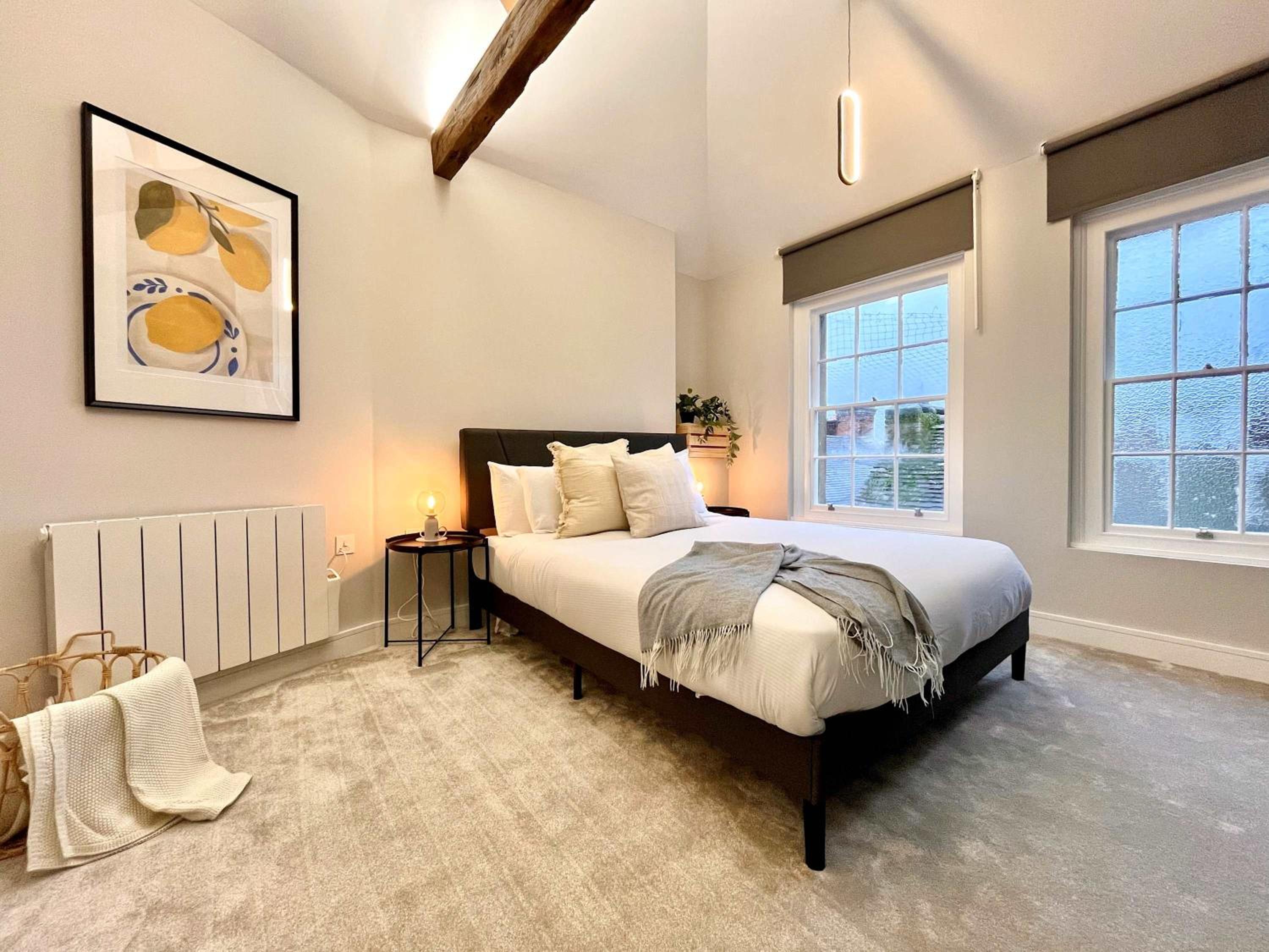Farnham Vacations - Holly Apartment - Spacious Comfort Central Farnham - Property Image 5