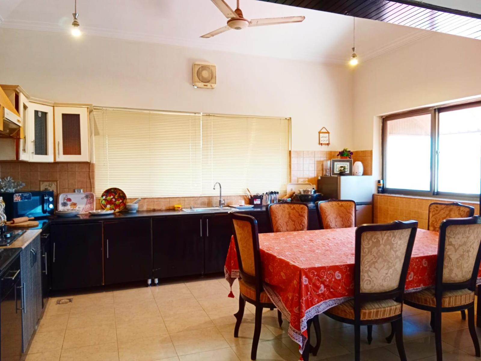 Bait Ul Hassnain Kanal plus Corner 5 bedrooms organic loan, Two car porch and entrance ground,upper portion view 4