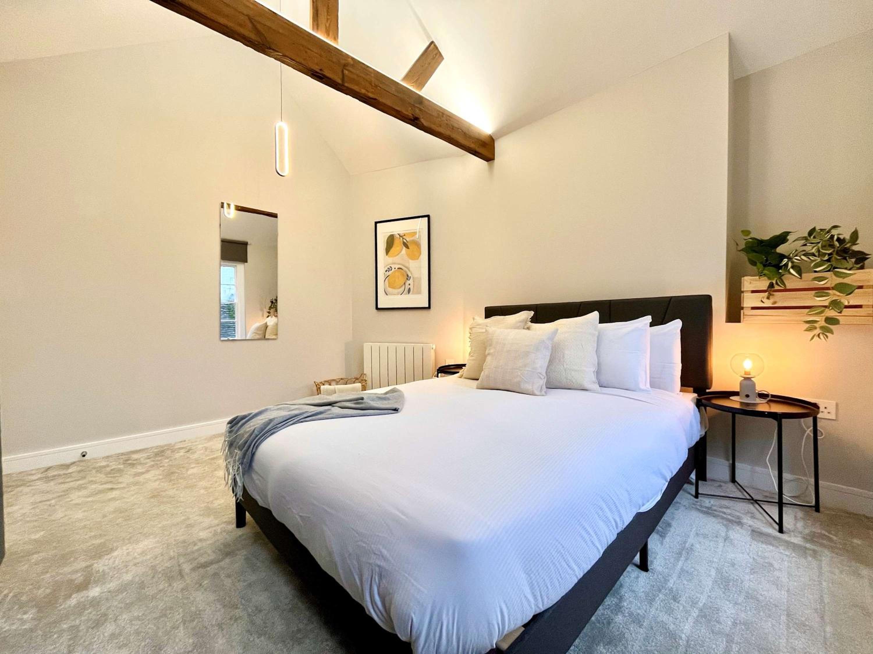 Farnham Vacations - Holly Apartment - Spacious Comfort Central Farnham - Property Image 7