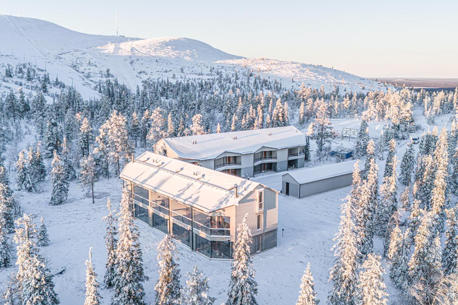 Peak Chalet B6 Ski-in Ski-out by Aavalevi view 2