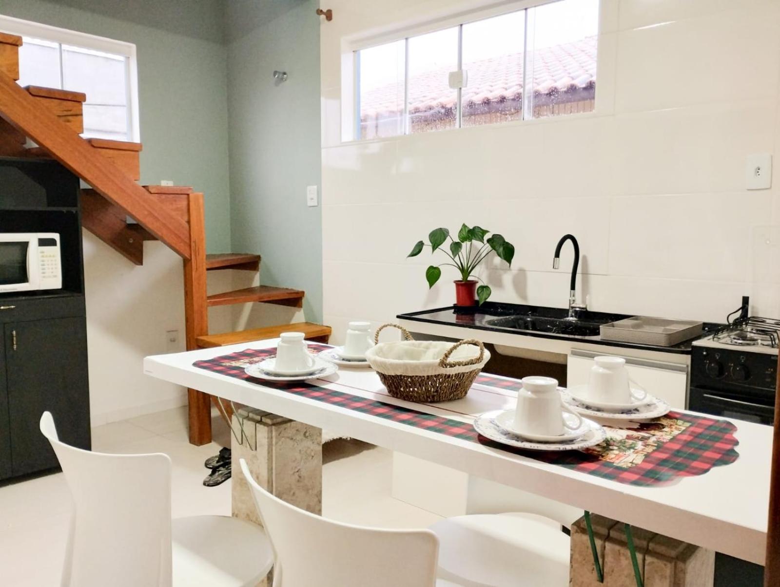 Casa aconchegante a 500 perto da praia