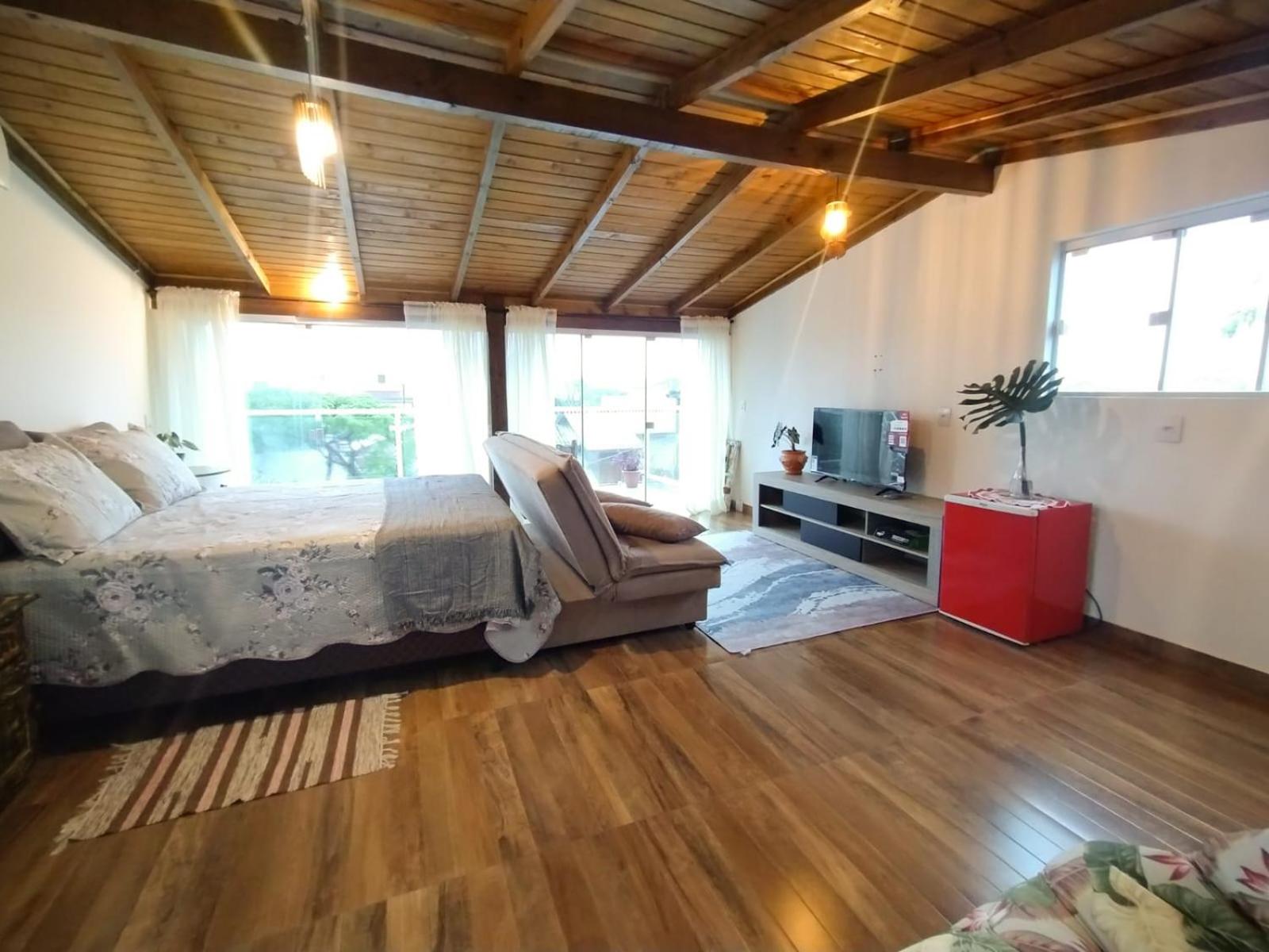 Casa aconchegante a 500 perto da praia
