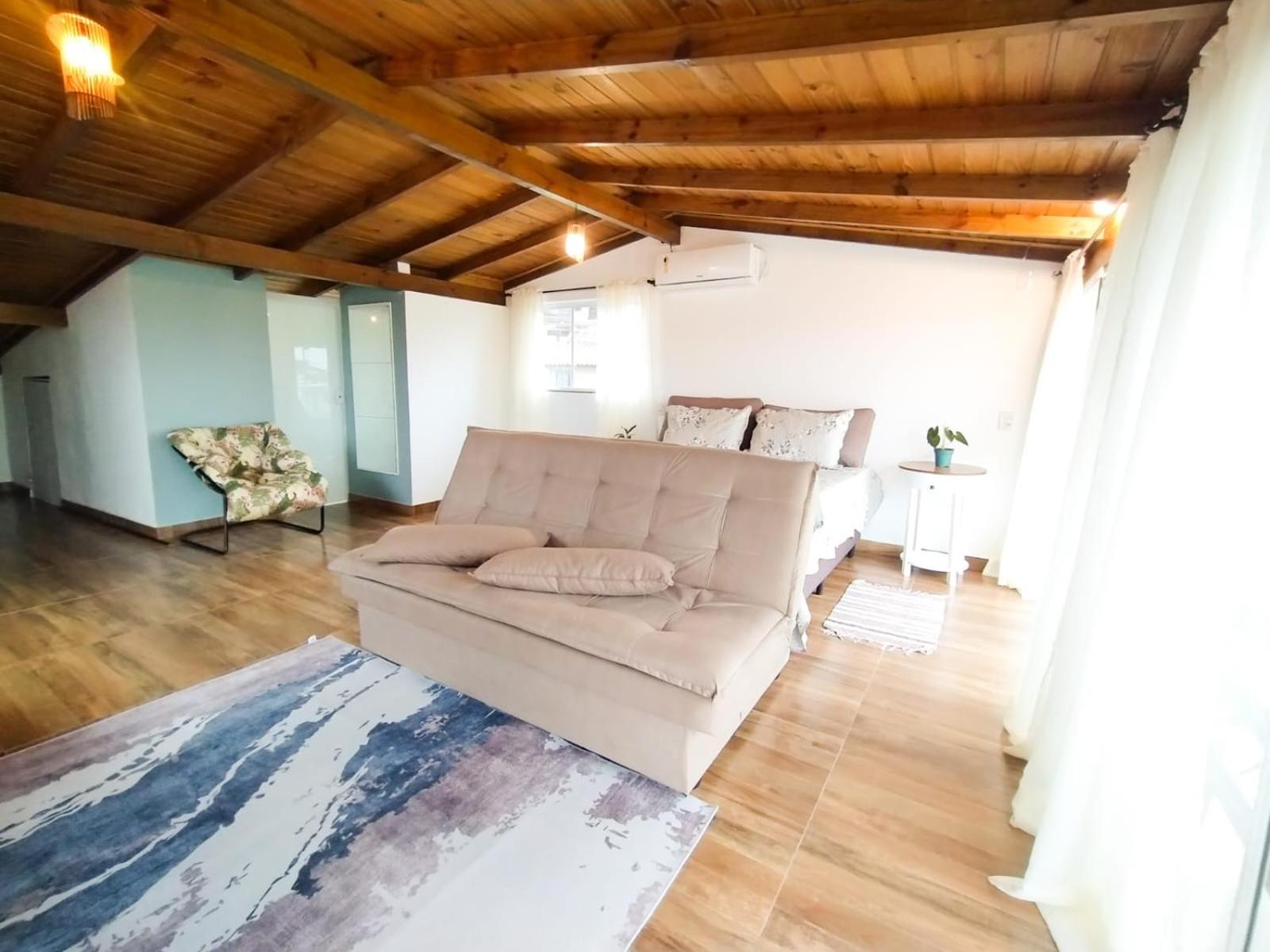 Casa aconchegante a 500 perto da praia