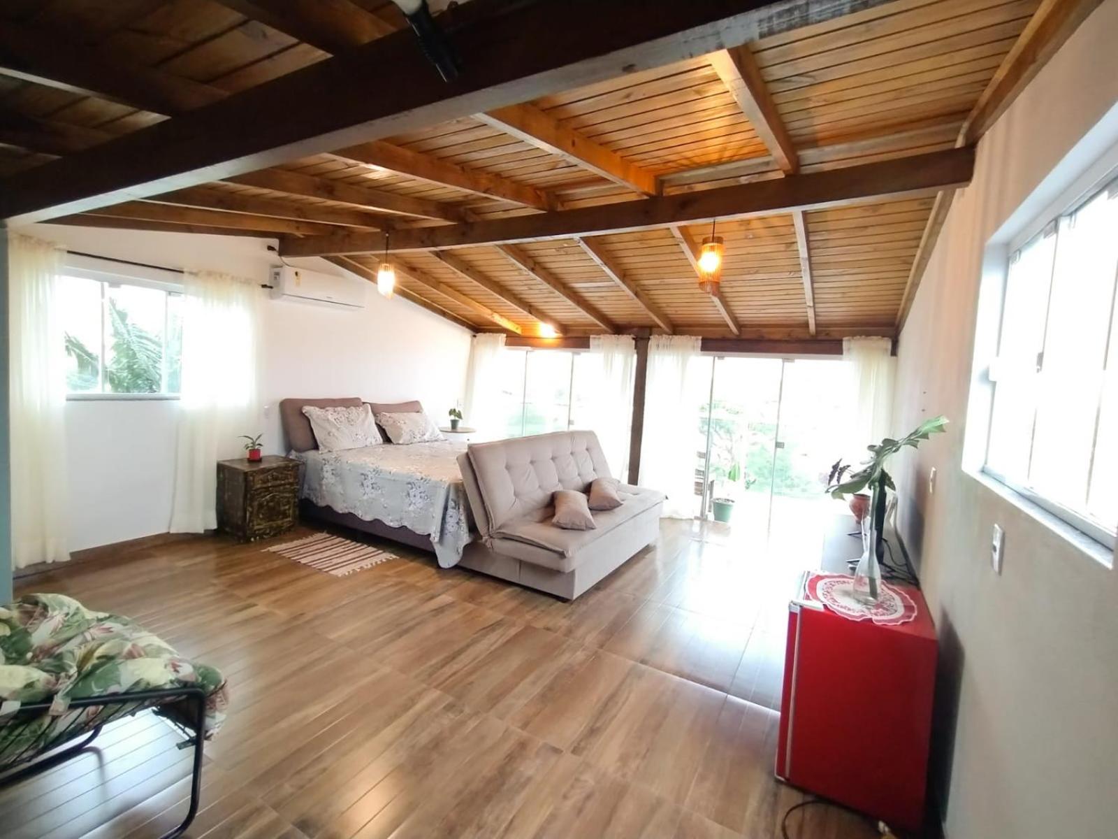 Casa aconchegante a 500 perto da praia