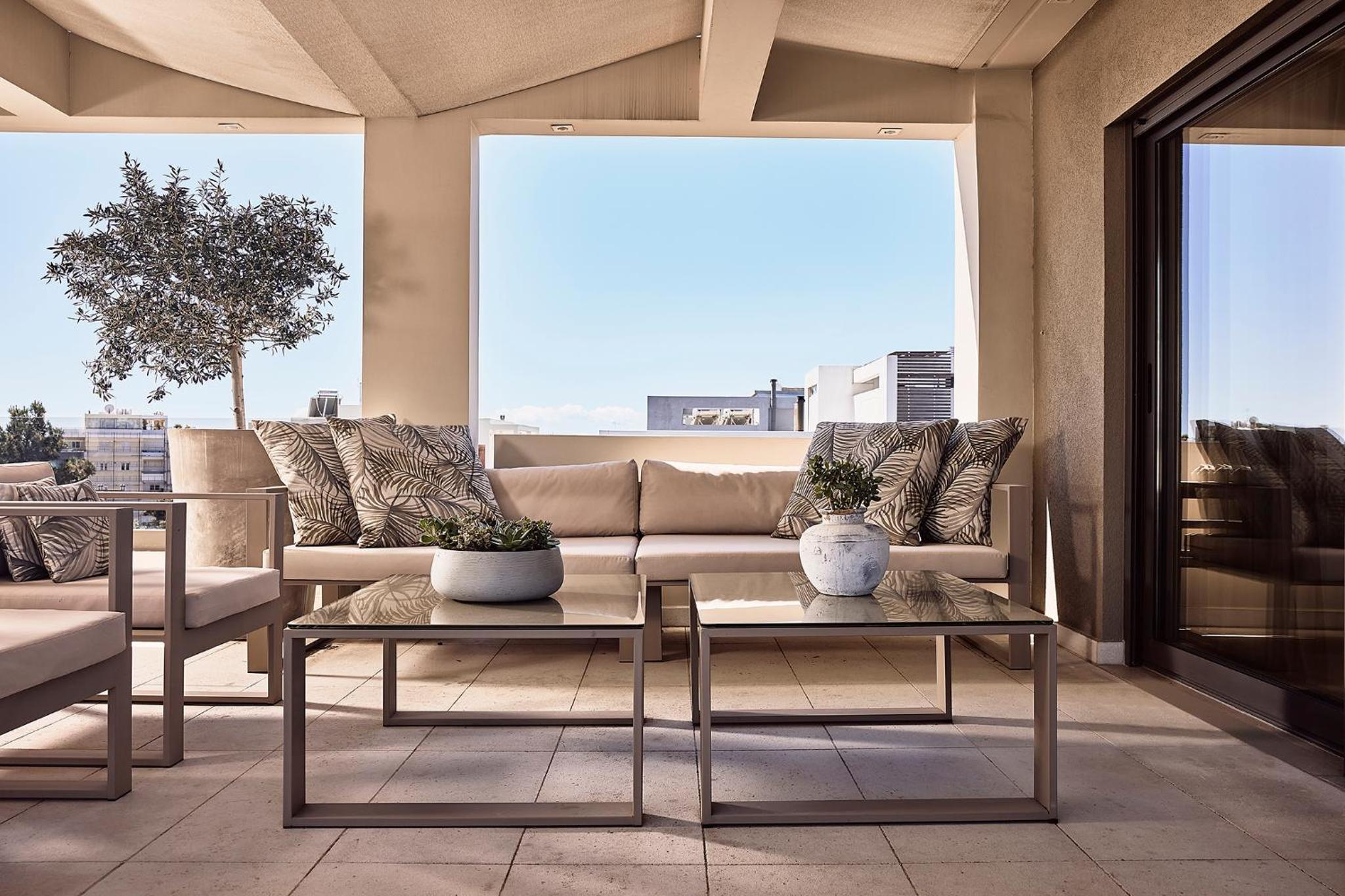 Crystal Green Properties