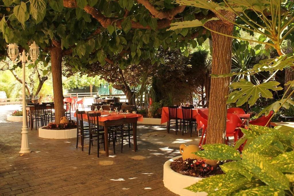 Hostal Braseria Missamaroi
