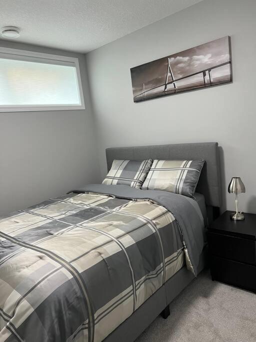 Lovely 2Bd 1Bth suite Free pking separated HVAC