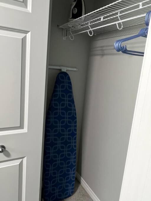 Lovely 2Bd 1Bth suite Free pking separated HVAC