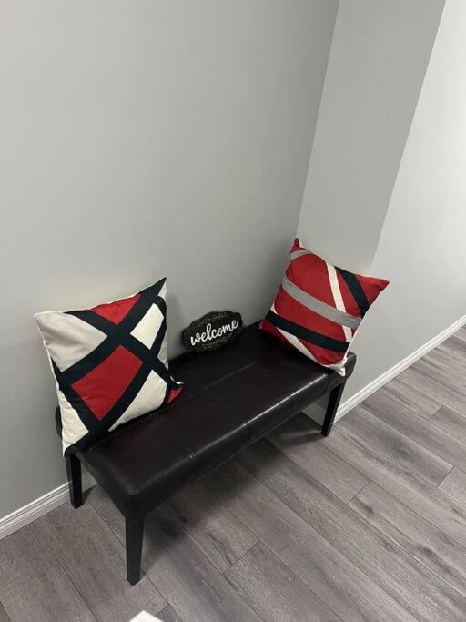 Lovely 2Bd 1Bth suite Free pking separated HVAC
