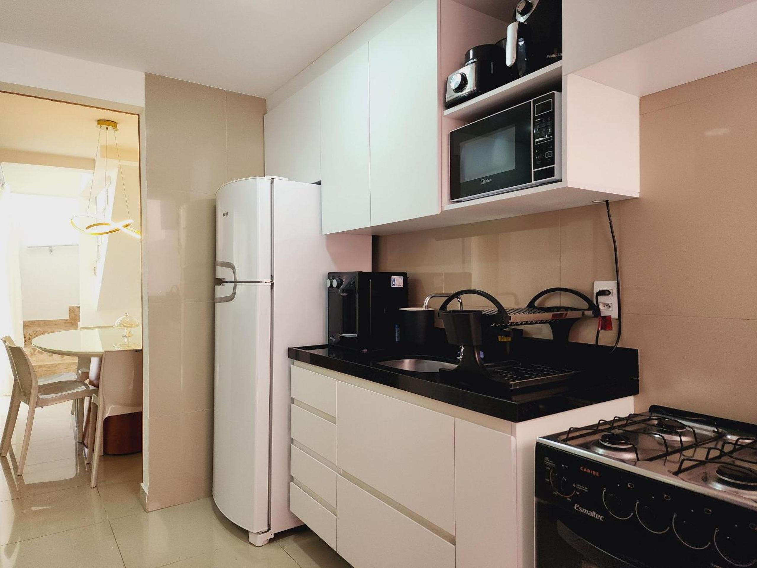 JPN09 - Duplex em cond. fechado próx. à praia