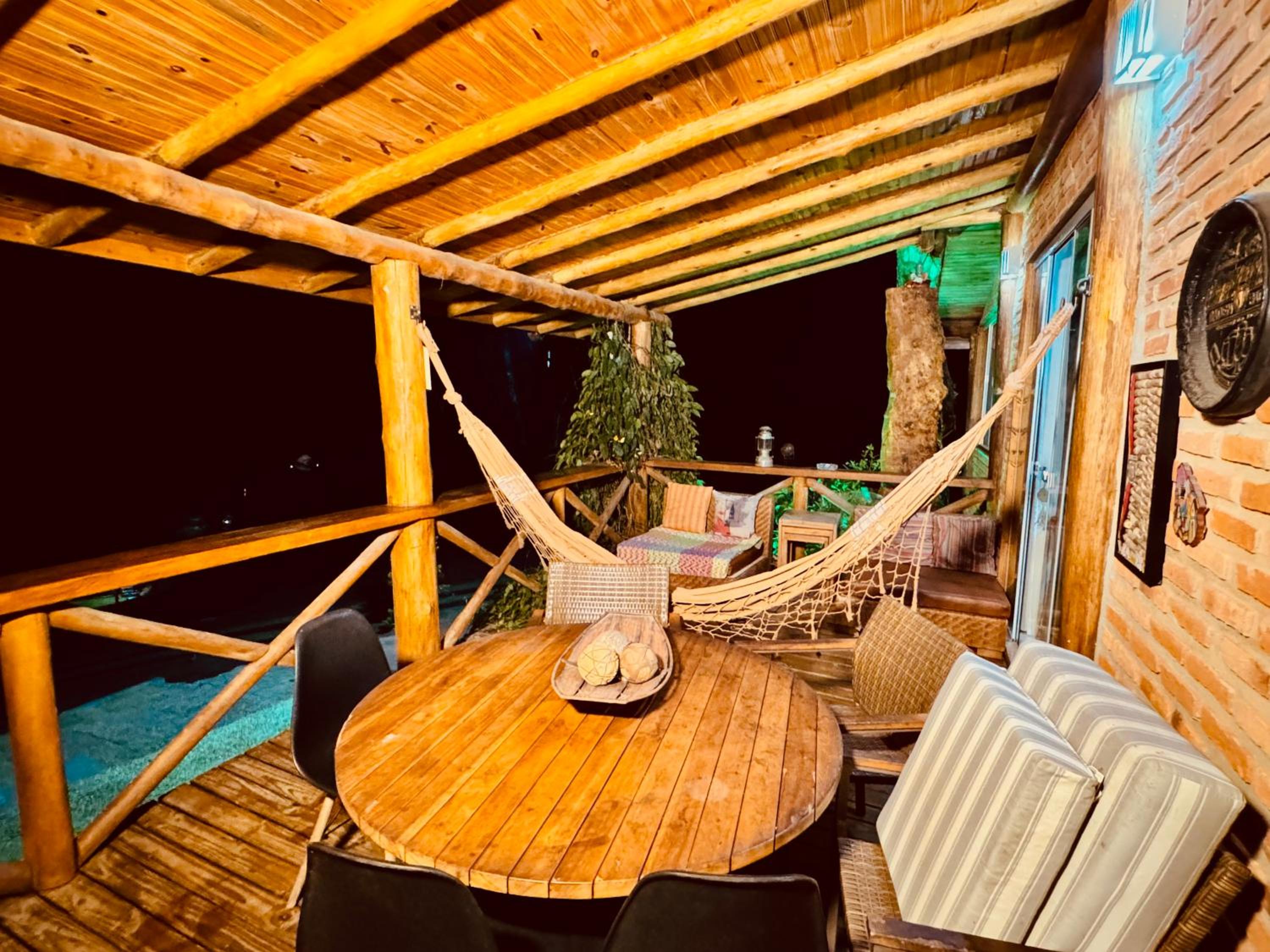 Rancho do Lagarto Pedra Azul - JACUZZI E ÁREA GOURMET