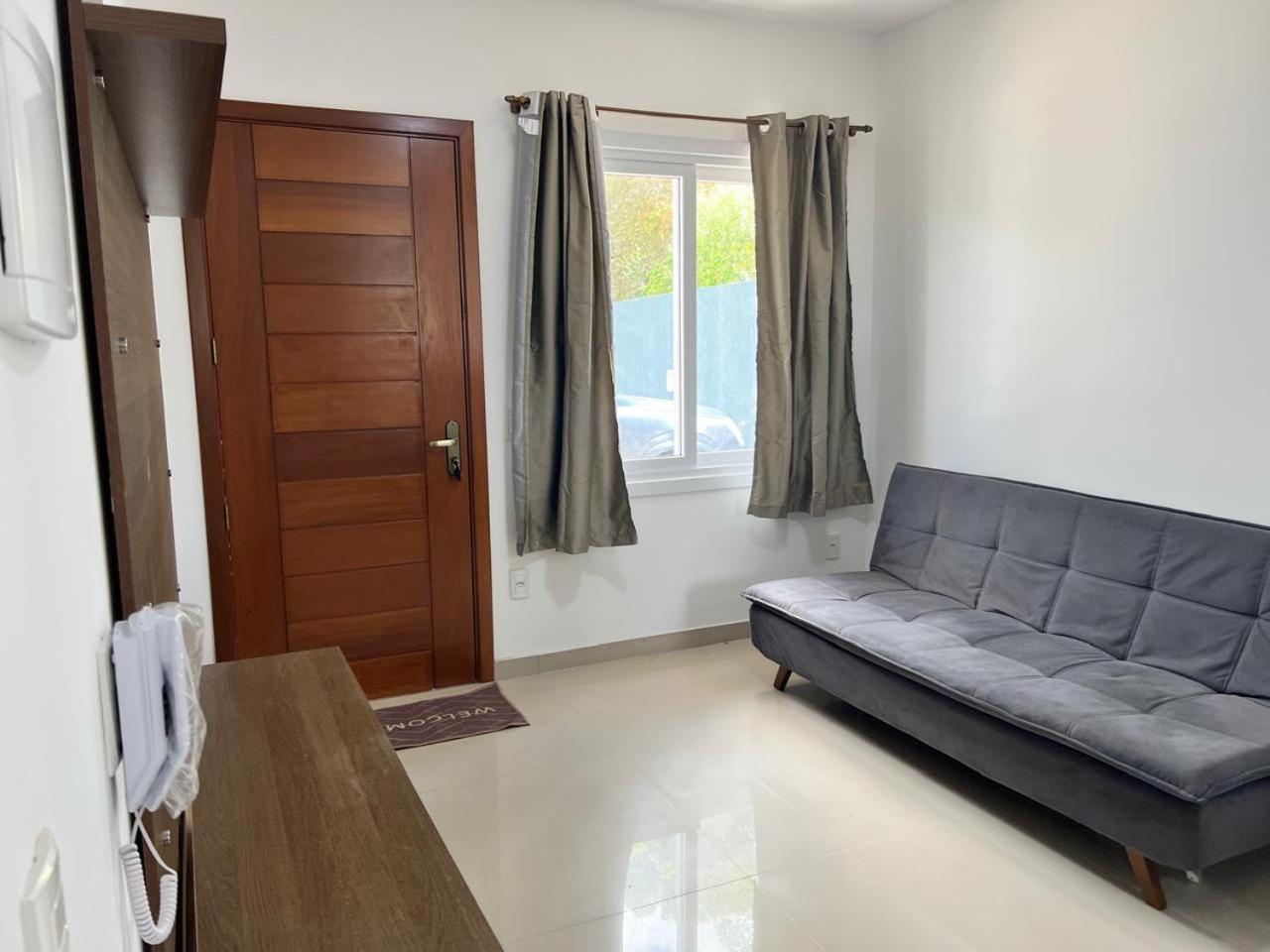 CASA LINDA PARA 6 a 8 PESSOAS COM 3 QUARTOS 3 BANHEIROS , COZINHA COMPLETA, ESTACIONAMENTO A 5 MiNUTOS DA CATEDRAL DE PEDRA